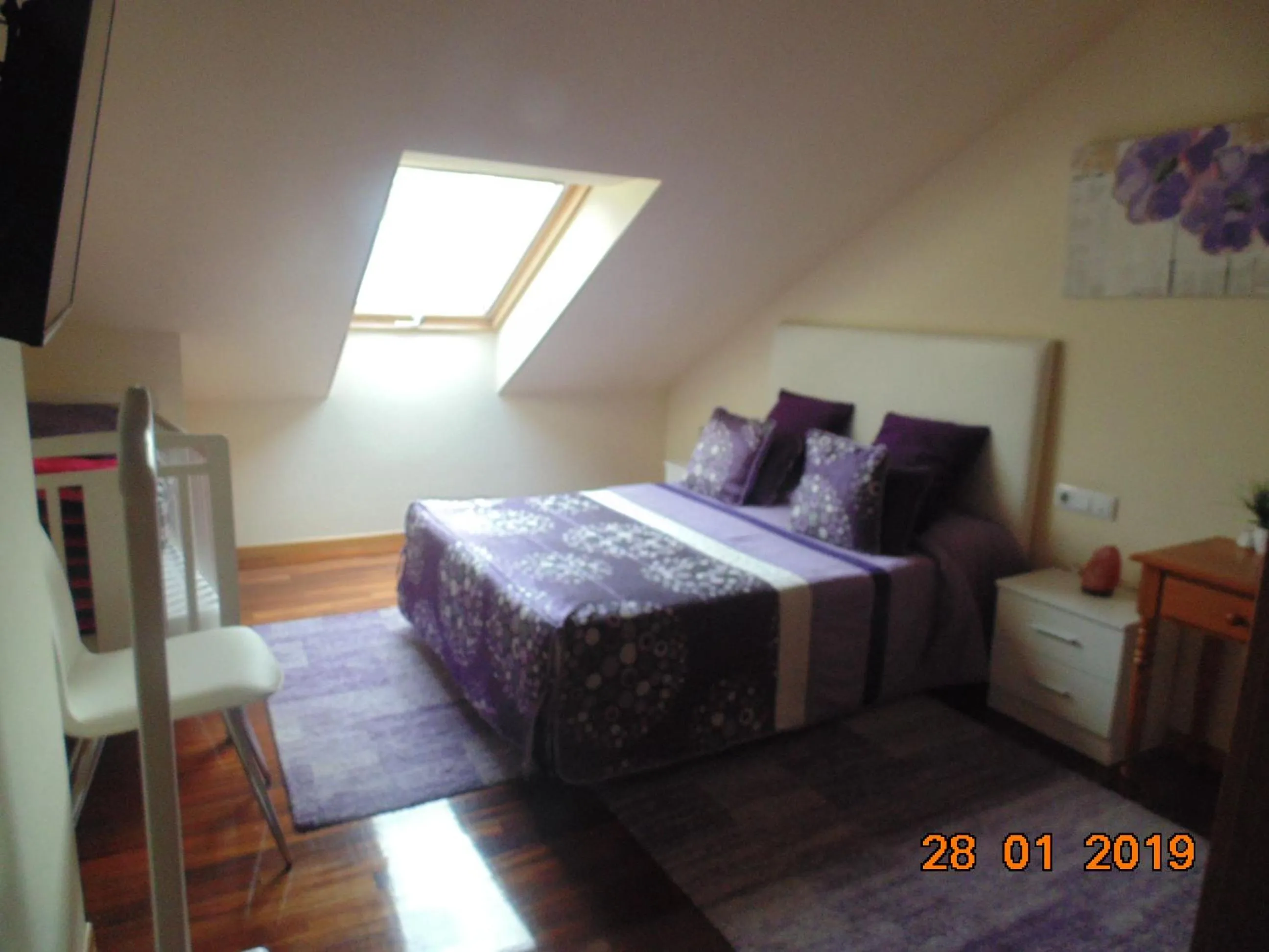 Photo of the whole room, Bed in Duplex grandes cristaleras impresionantes vistas