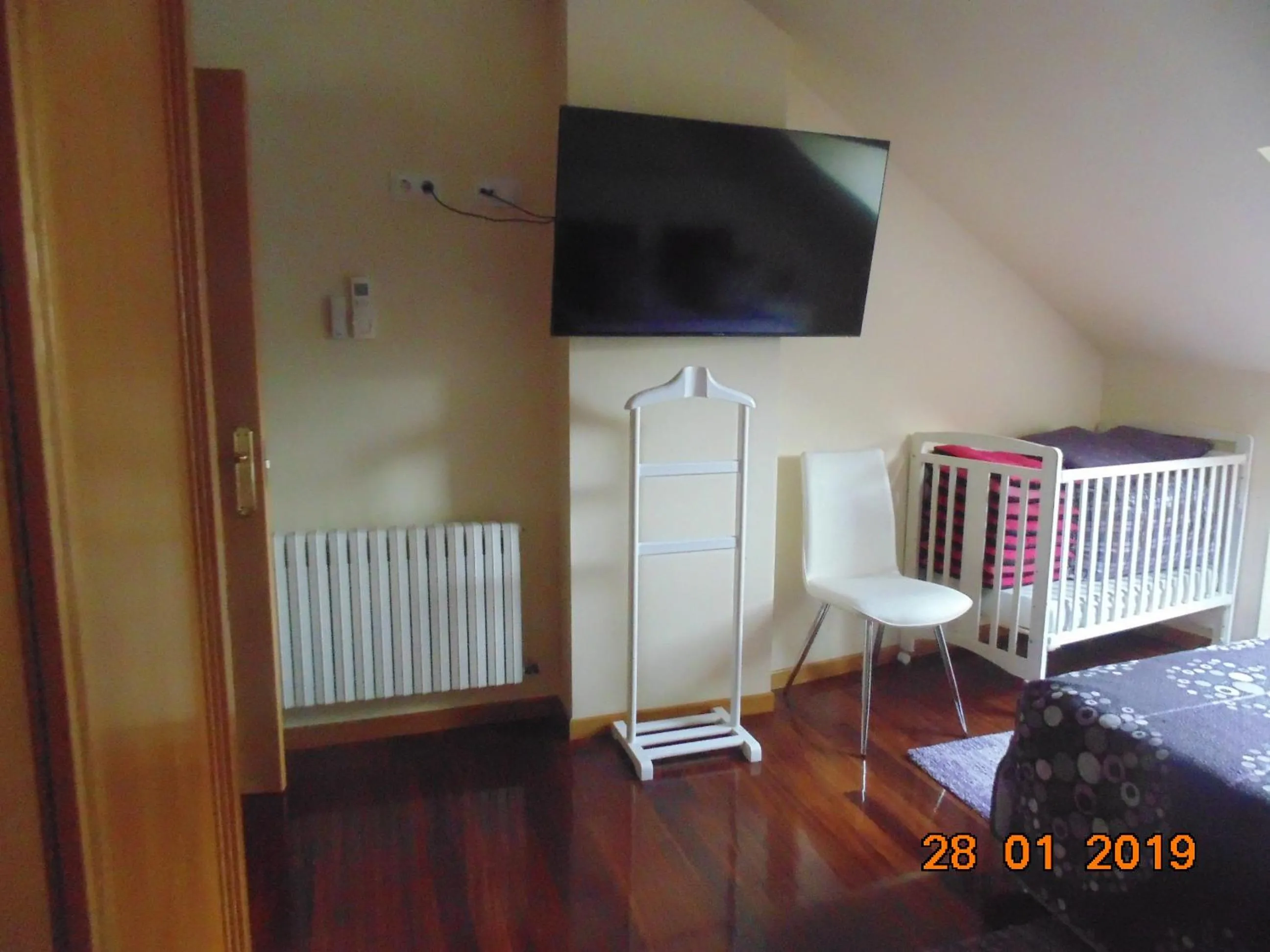 TV and multimedia, Bed in Duplex grandes cristaleras impresionantes vistas