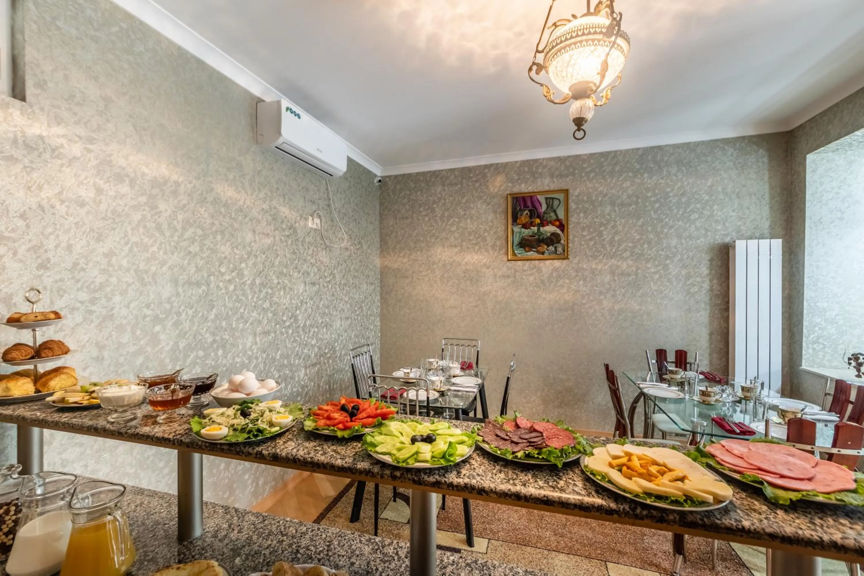 Breakfast in Q&B House