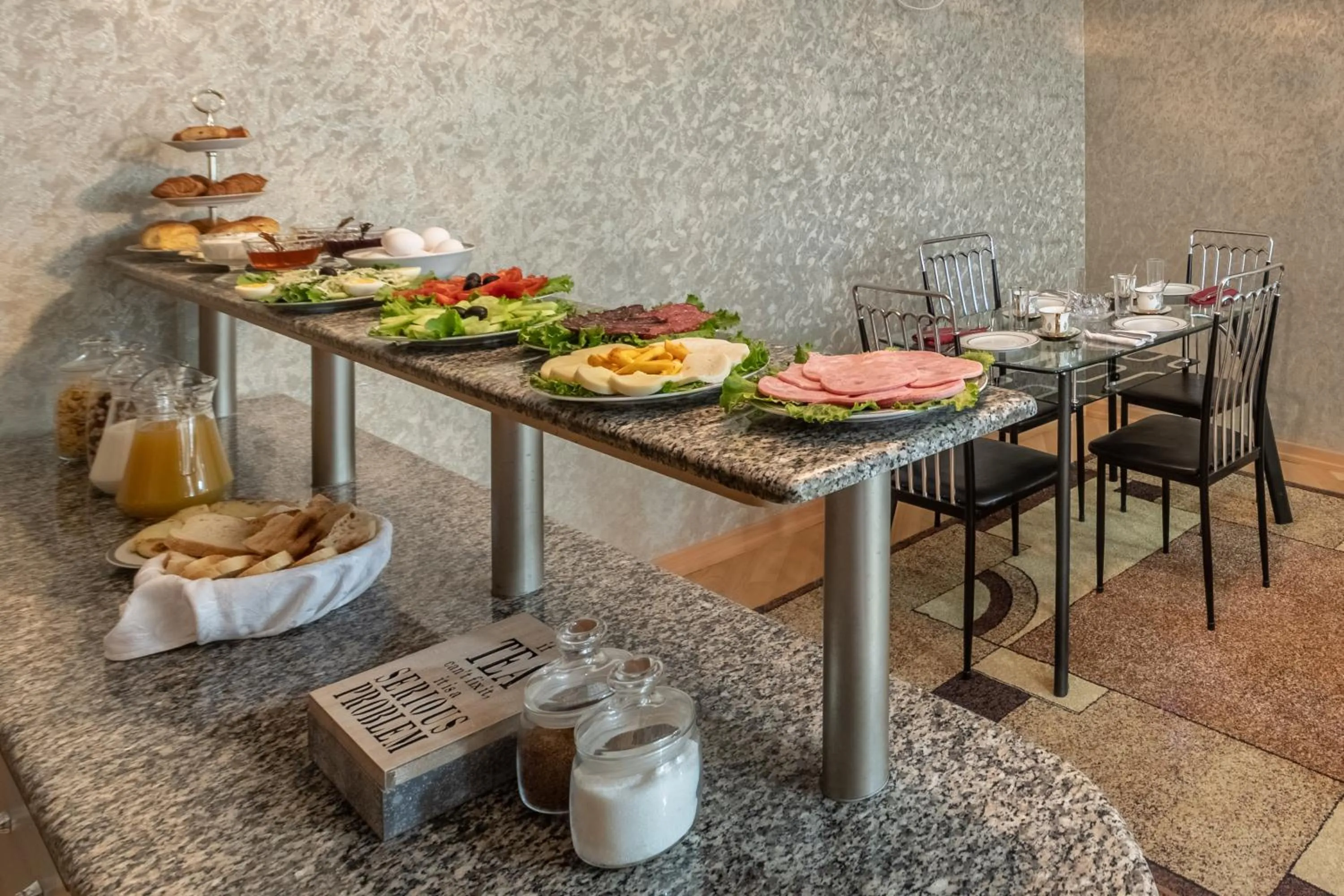 Breakfast in Q&B House