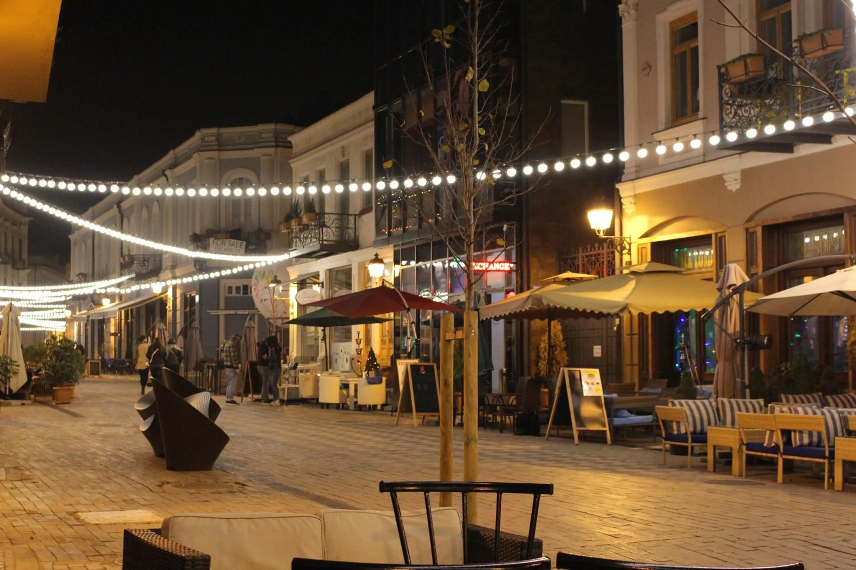 Neighbourhood in Q&B House