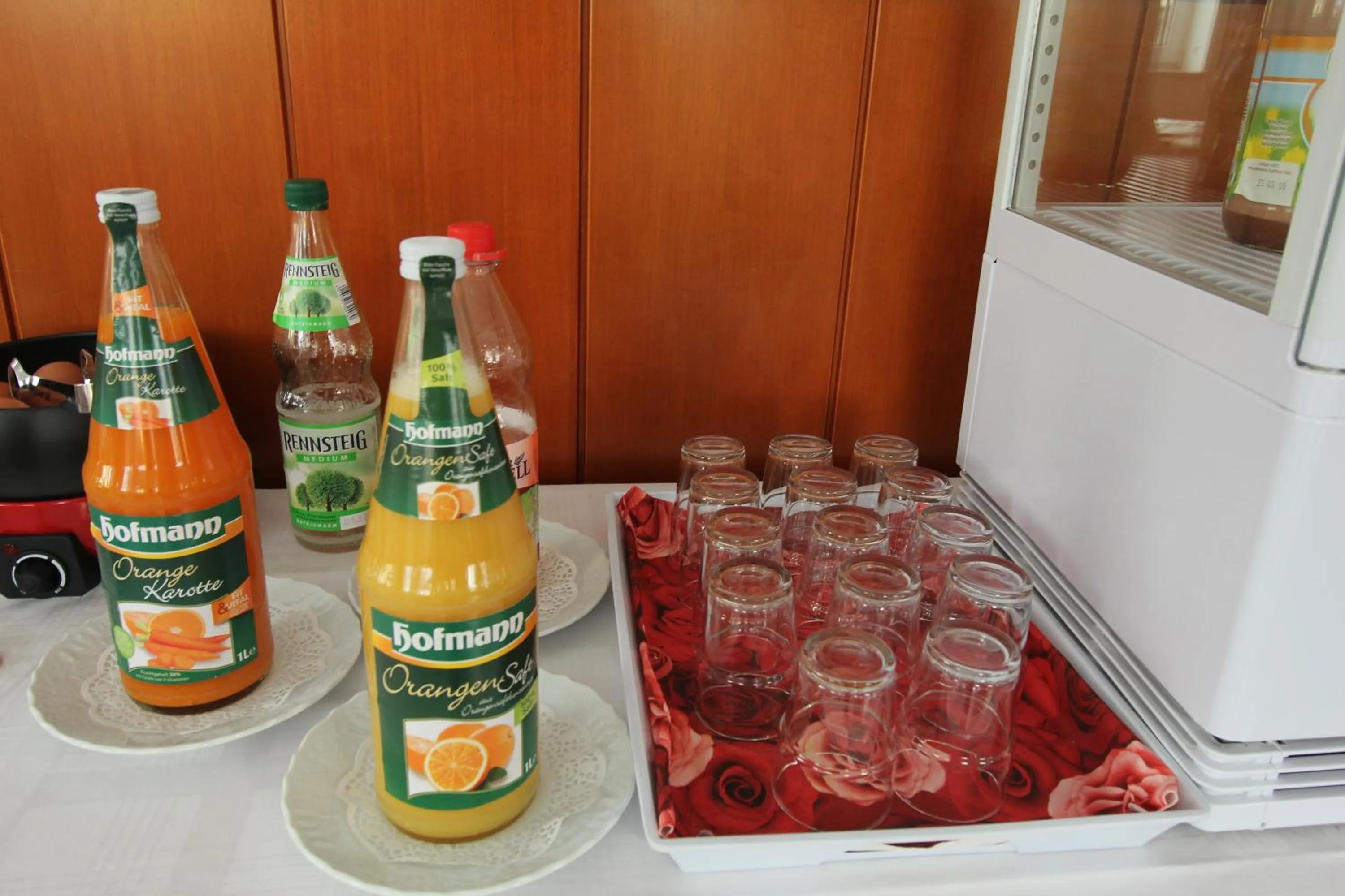 Buffet breakfast in Hotel & Restaurant am Rosenhügel