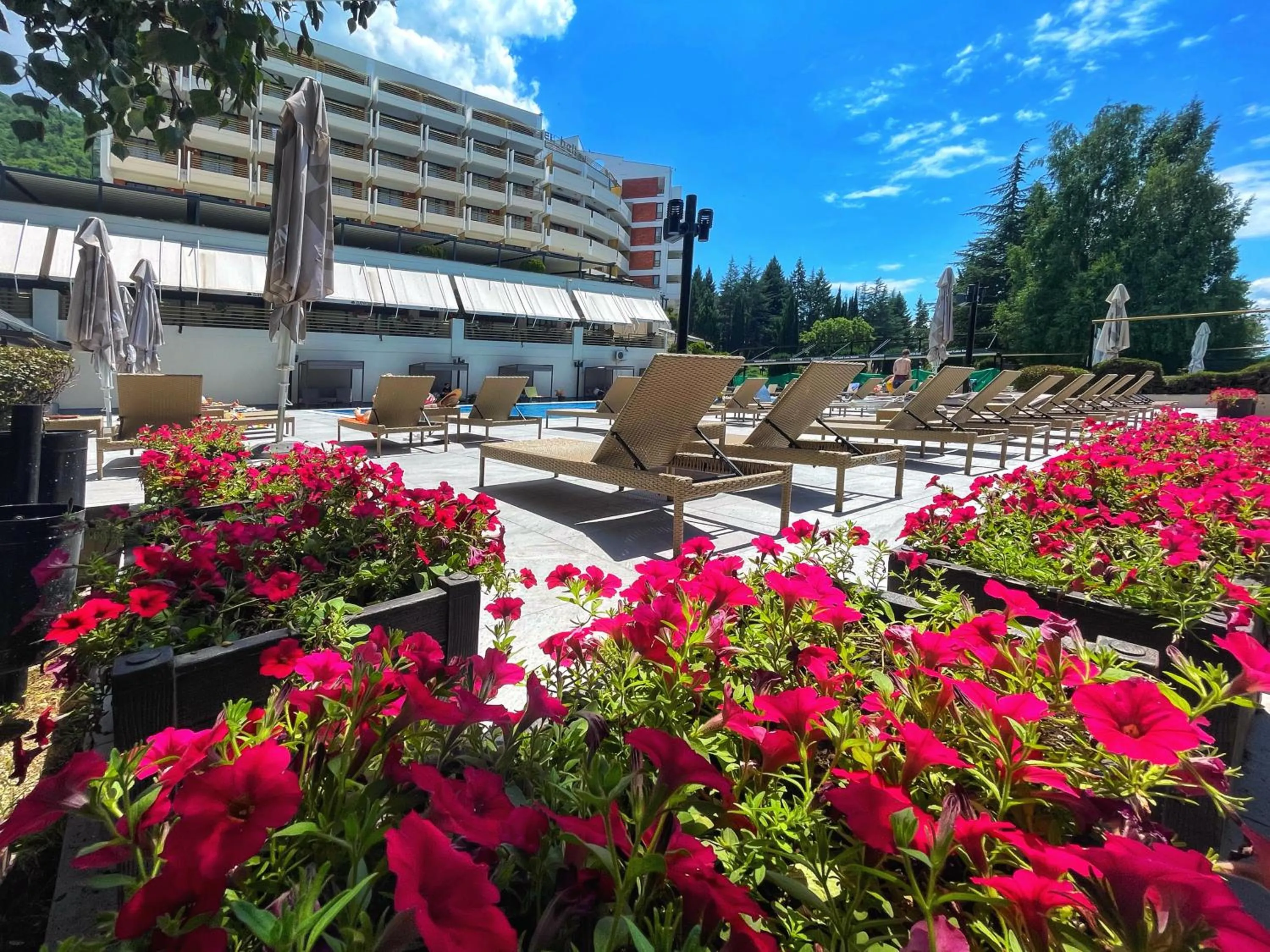 Swimming pool in Hotel Metropol – Metropol Lake Resort