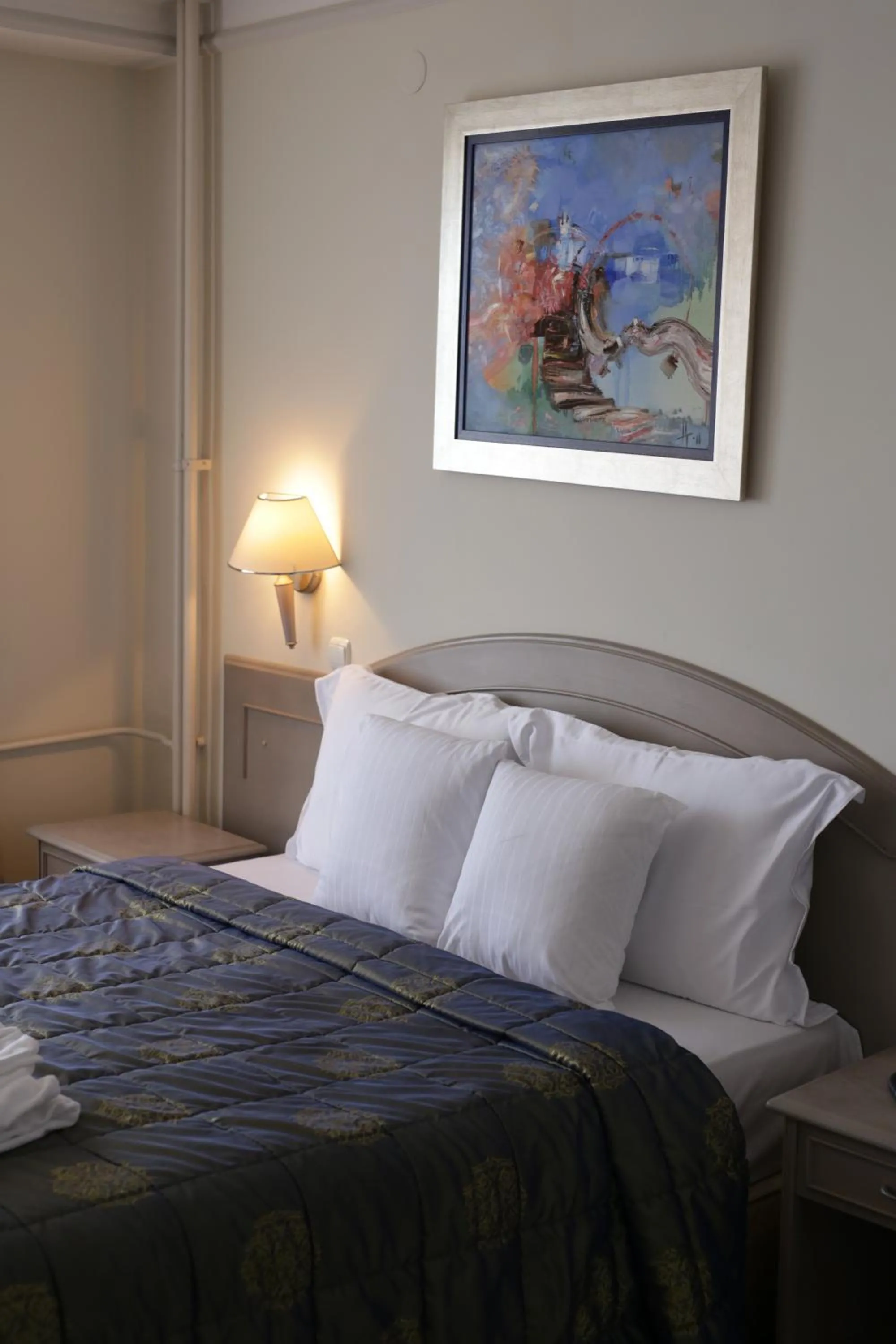 Bed in Hotel Metropol – Metropol Lake Resort