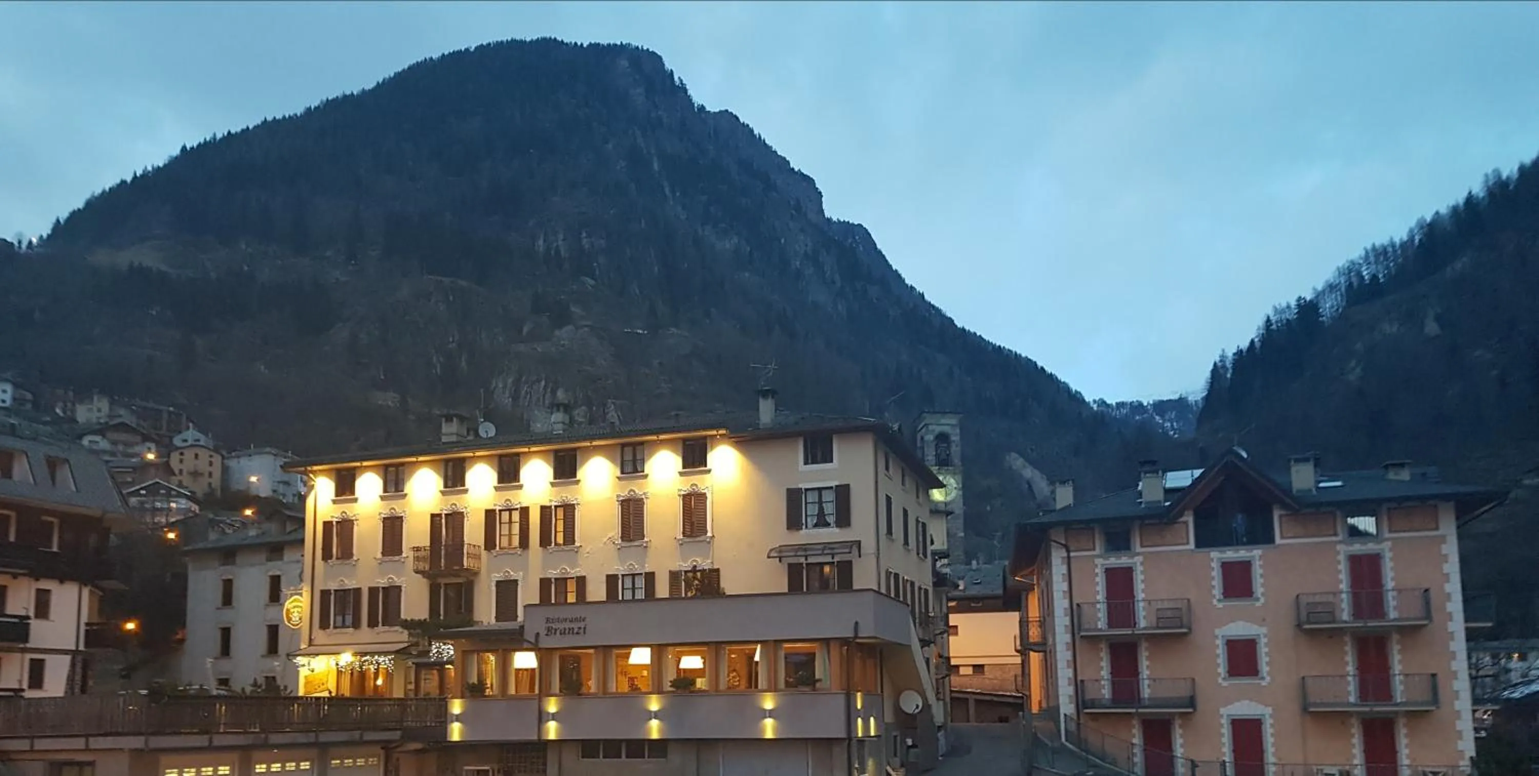 Neighbourhood in Hotel Pedretti