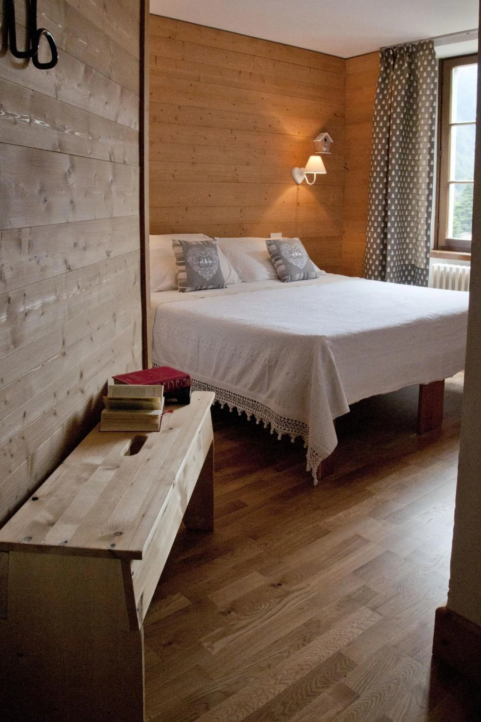 Bedroom, Bed in Hotel Pedretti