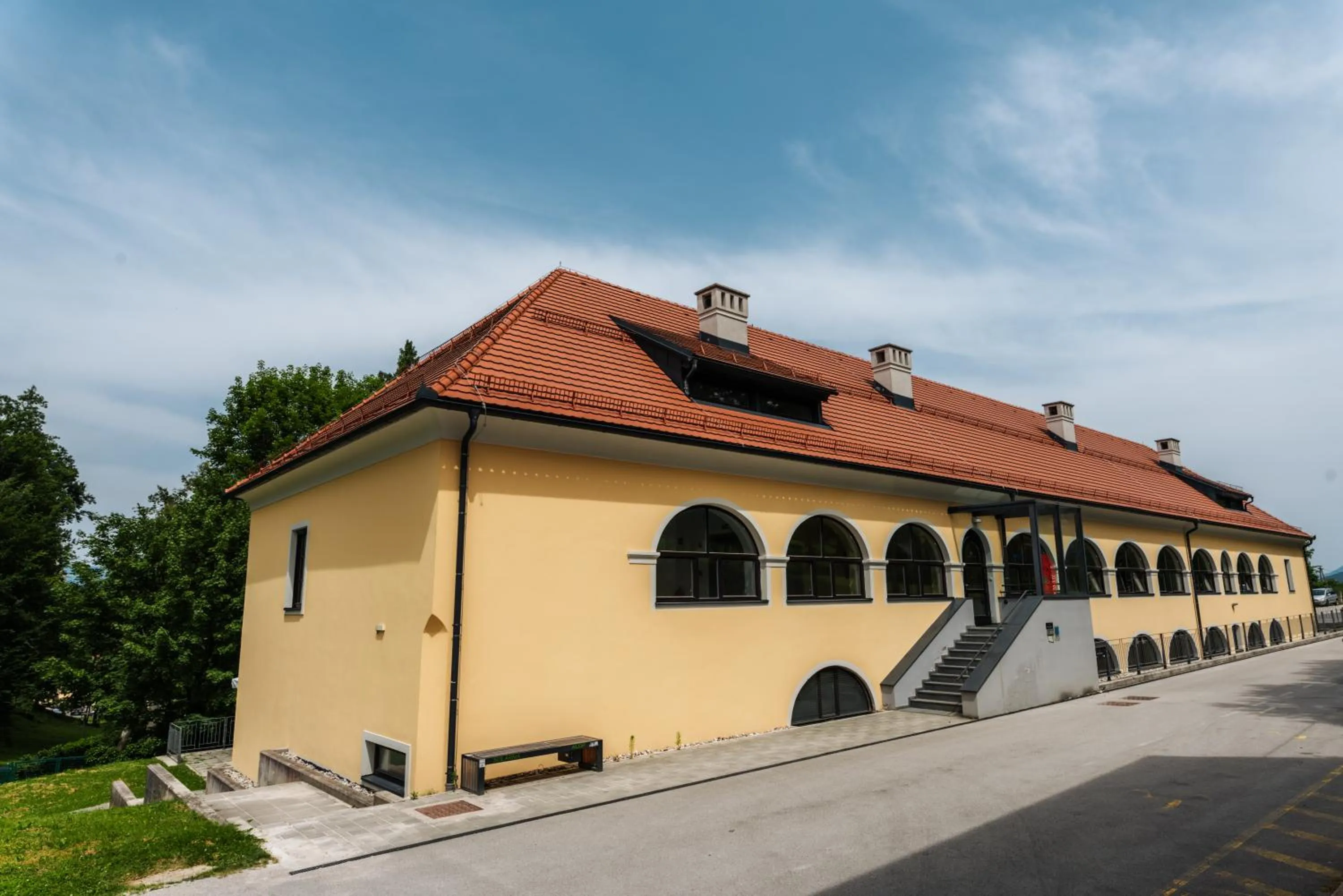 Property building in Dvorec Trebnik - SOBE