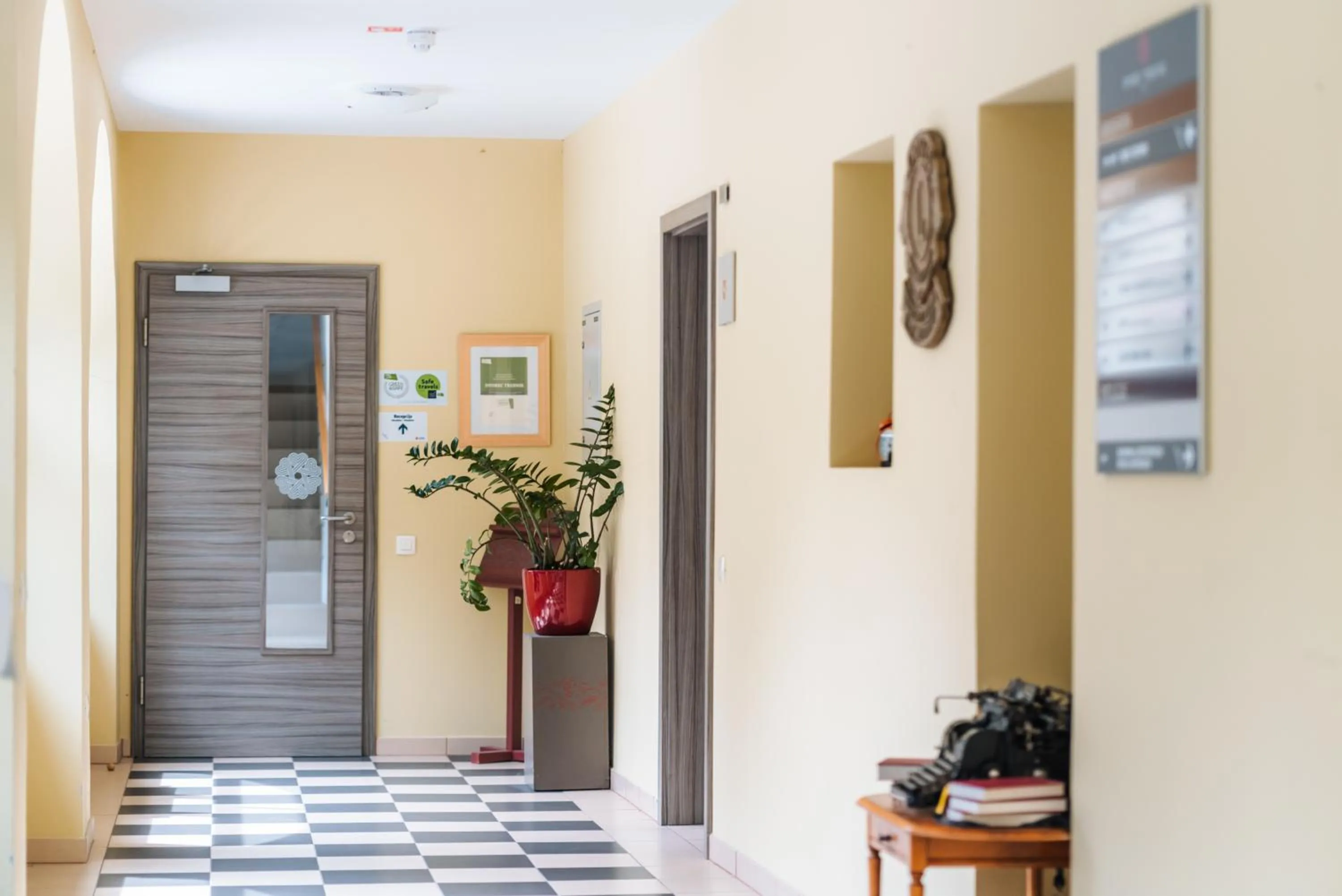 Property building in Dvorec Trebnik - SOBE