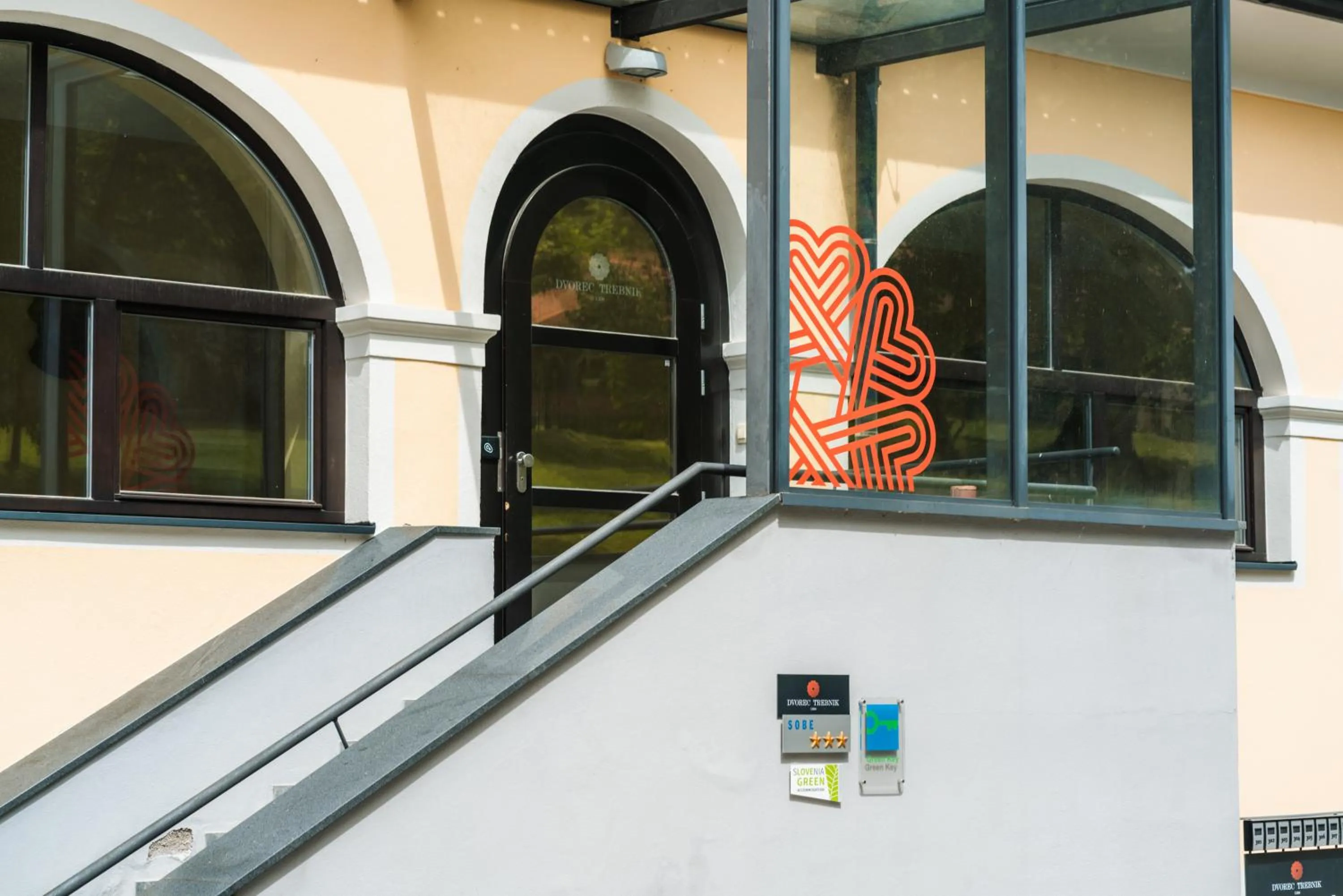 Property building in Dvorec Trebnik - SOBE