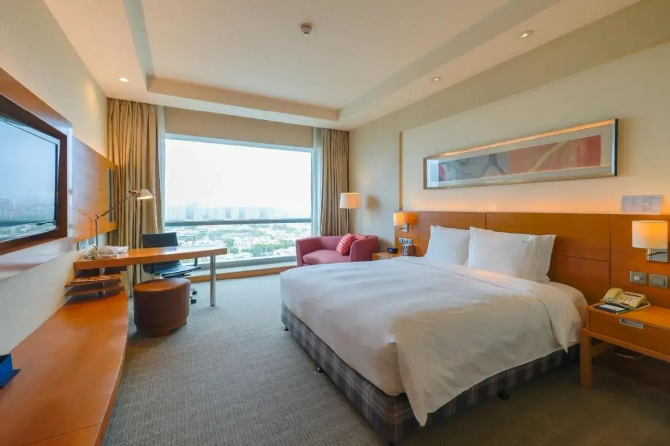 Standard King Room - High Floor in Holiday Inn Shanghai Pudong Kangqiao by IHG - Free shuttle bus to Disney land, Ins Swimming Pool Standard King Room - High Floor in Holiday Inn Shanghai Pudong Kangqiao by IHG - Free shuttle bus to Disney land, Ins Swimming Pool
