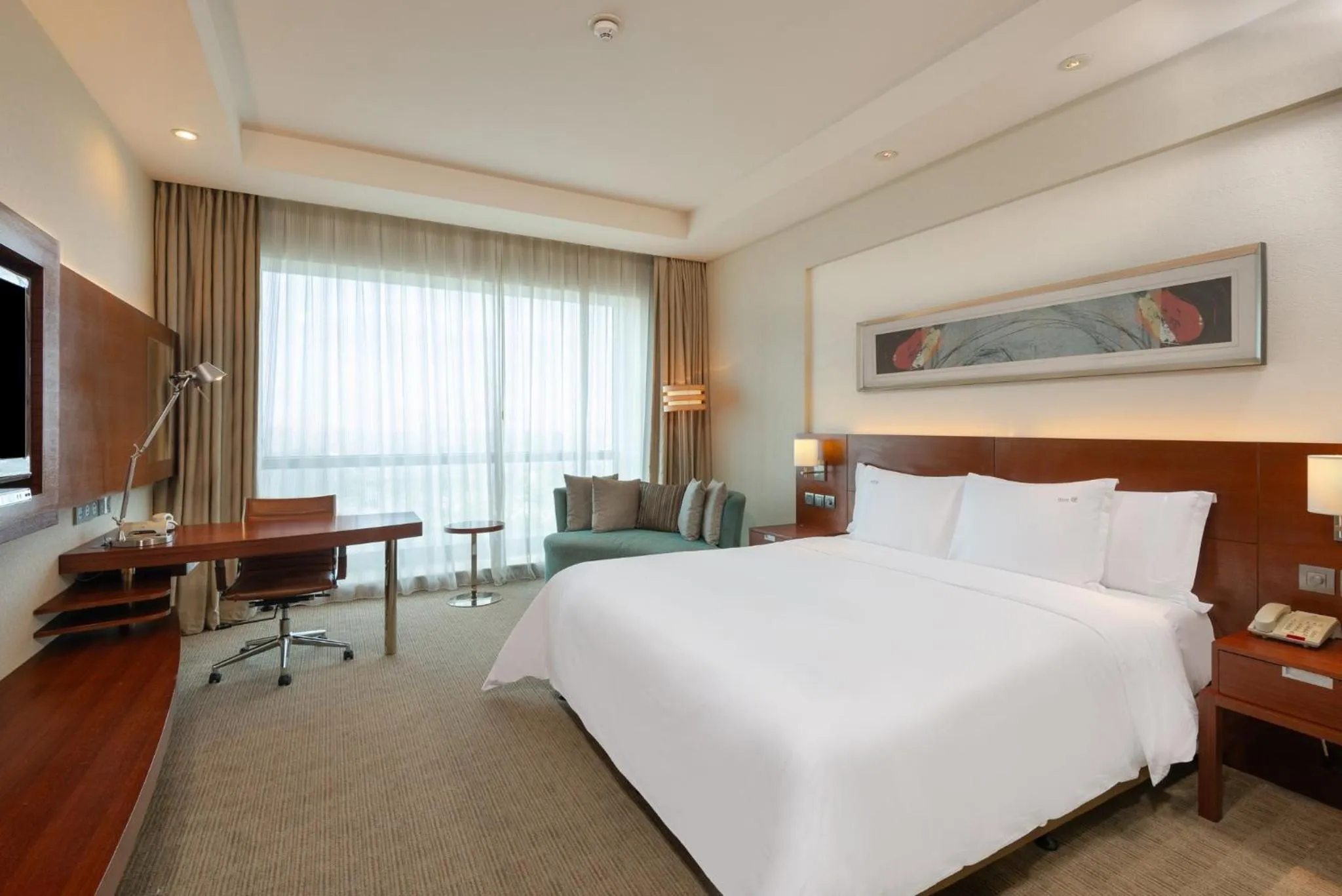 Photo of the whole room, Bed in Holiday Inn Shanghai Pudong Kangqiao by IHG - Free shuttle bus to Disney land, Ins Swimming Pool