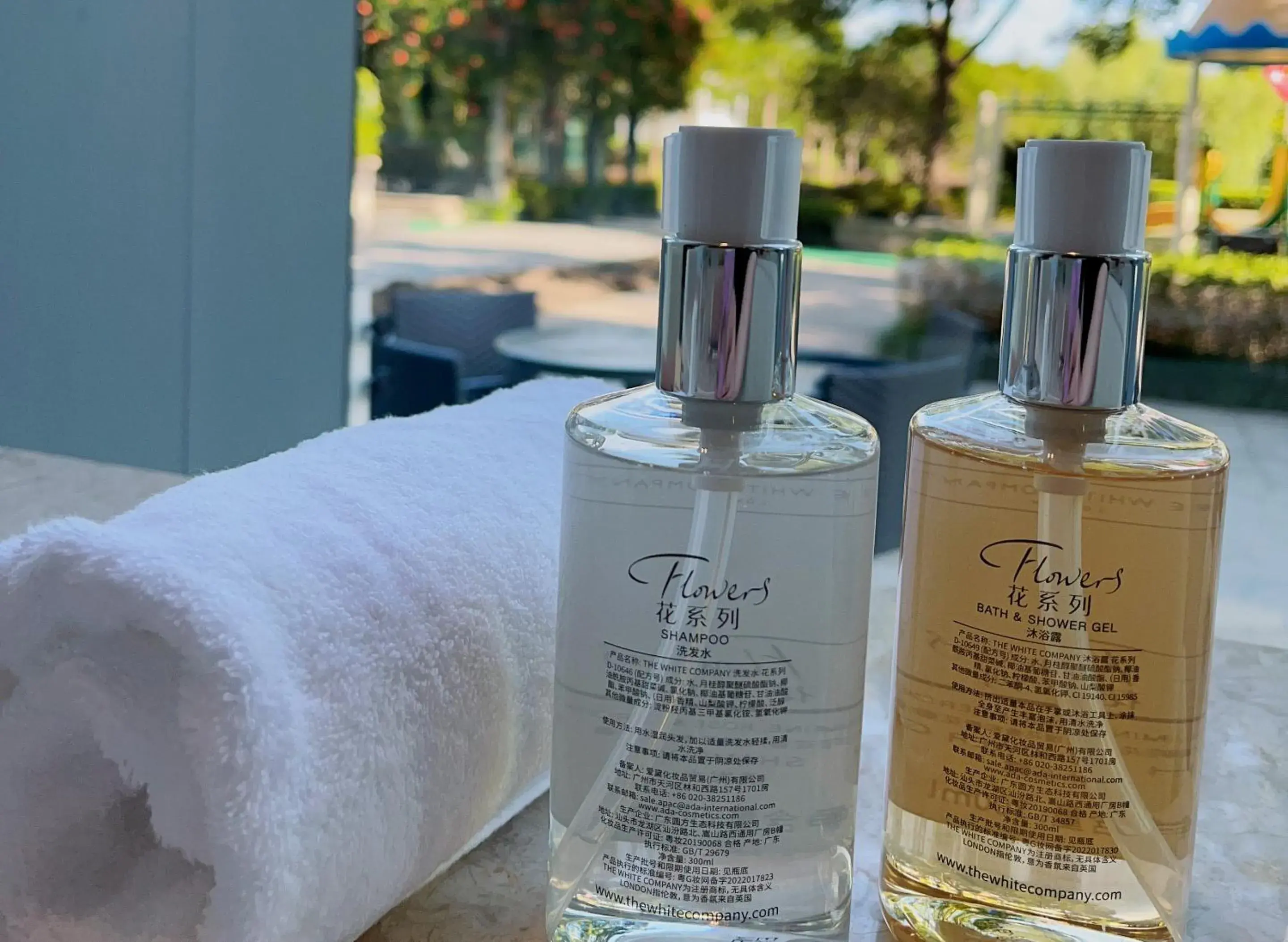 Standard King Room - Club Floor in Holiday Inn Shanghai Pudong Kangqiao by IHG - Free shuttle bus to Disney land, Ins Swimming Pool Standard King Room - Club Floor in Holiday Inn Shanghai Pudong Kangqiao by IHG - Free shuttle bus to Disney land, Ins Swimming Pool