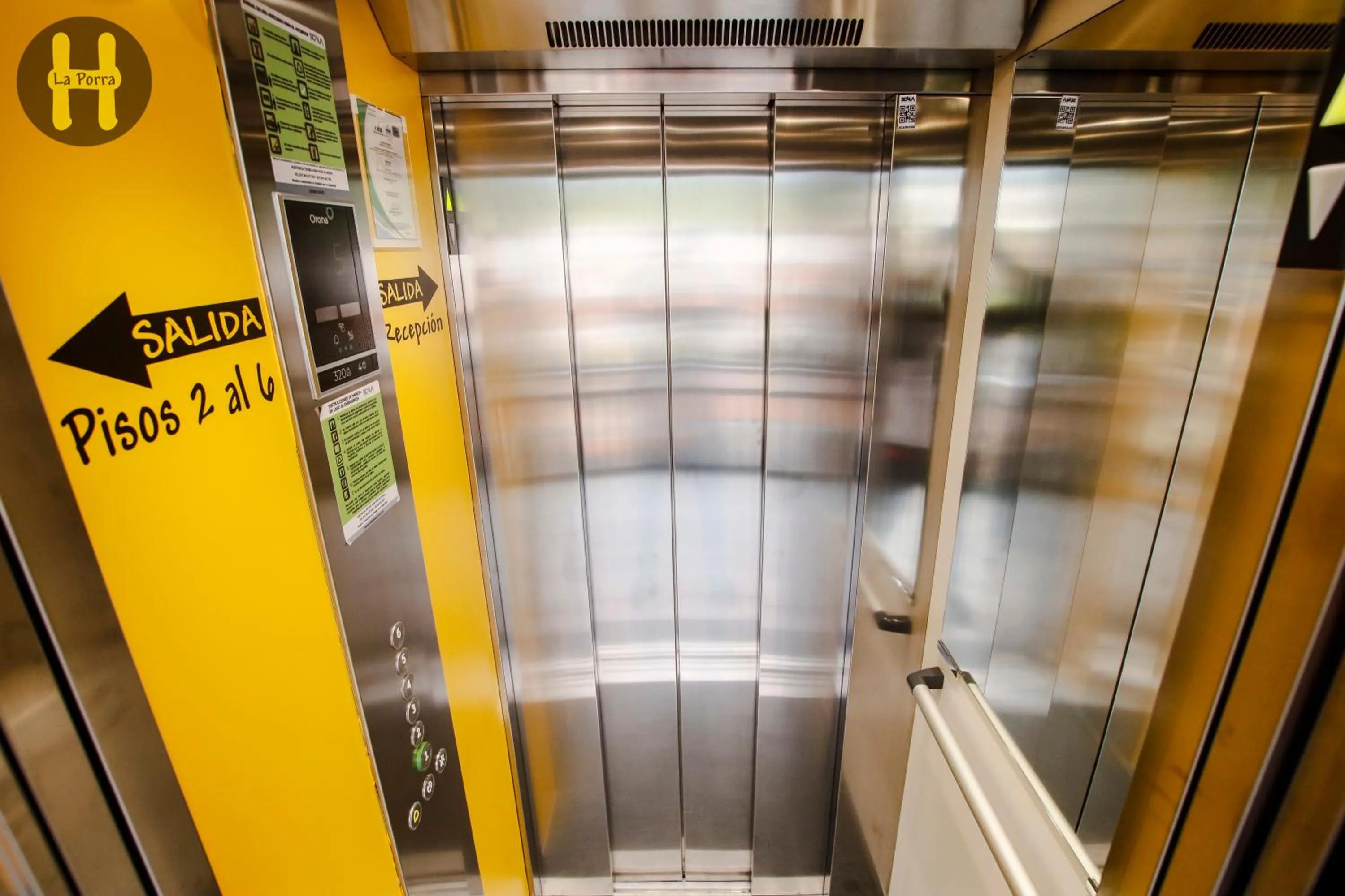 elevator in HOTEl LA PORRA