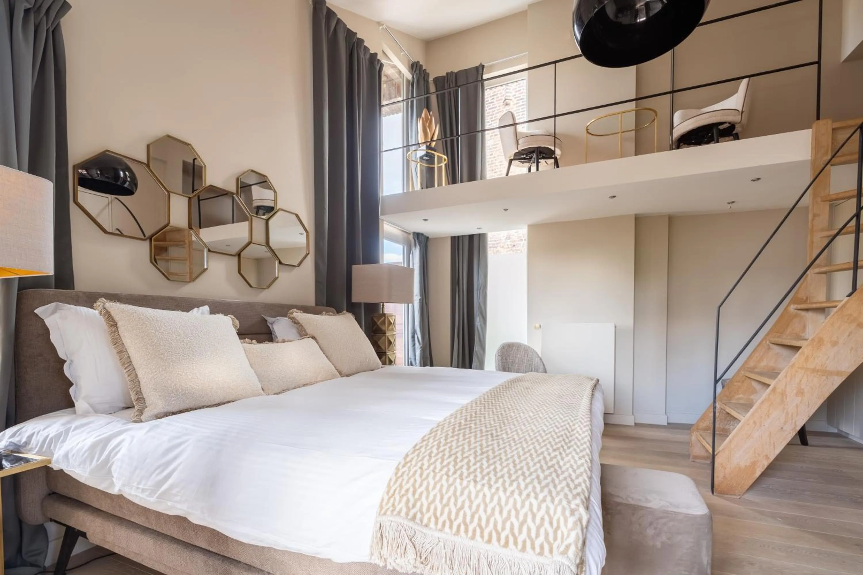 Bed in Rooms With A View