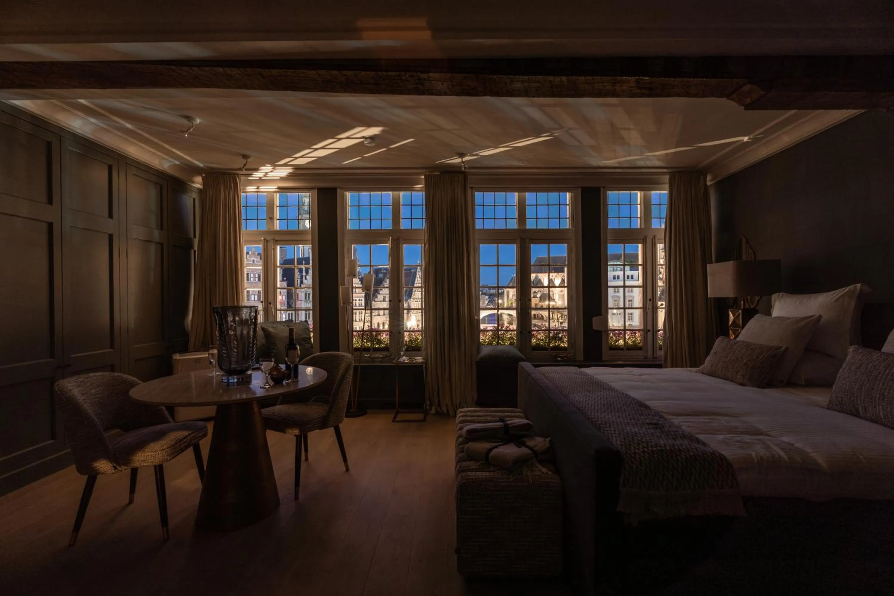 Bed in Rooms With A View