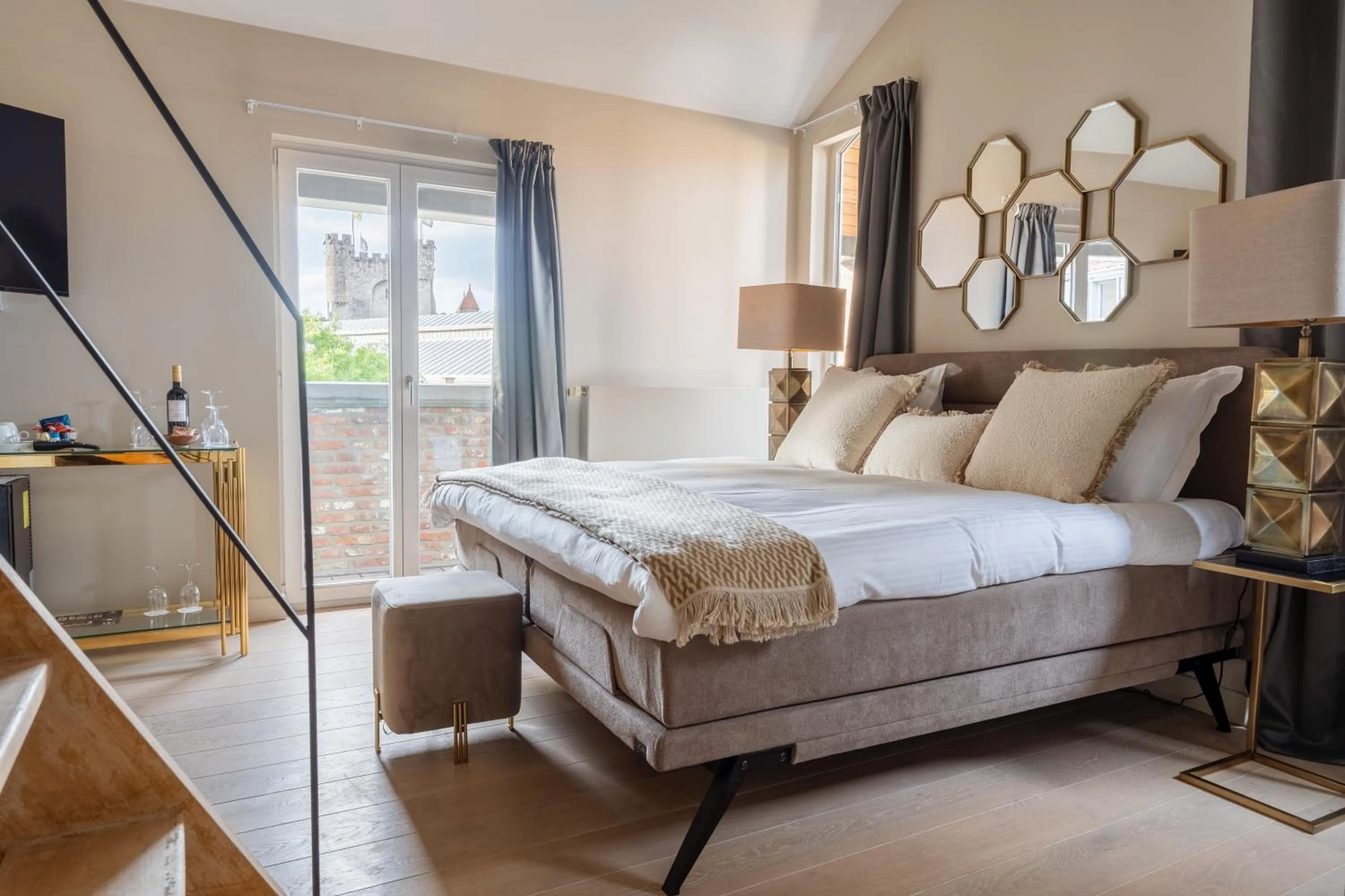 Bedroom, Bed in Rooms With A View