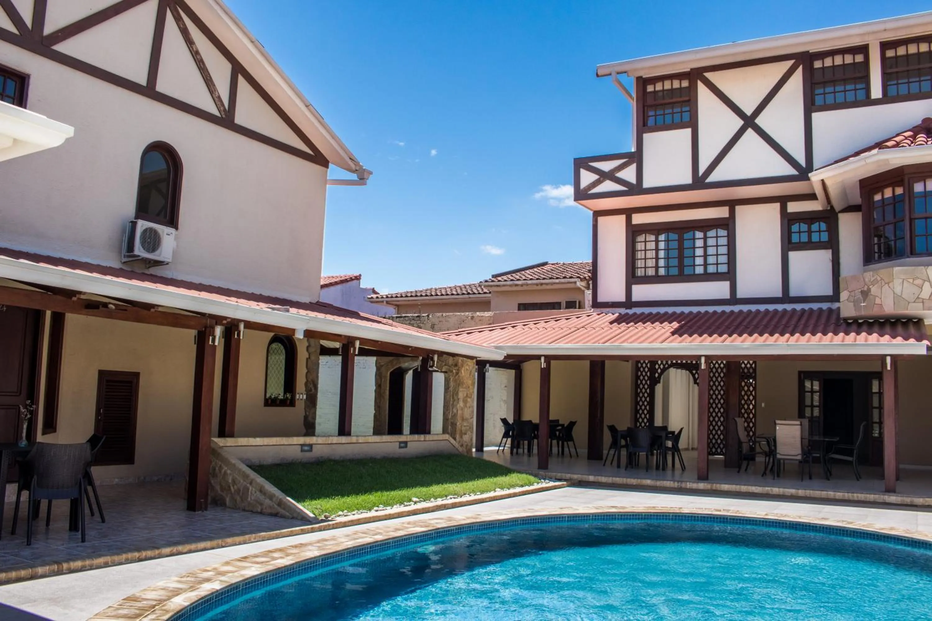 Bird's eye view in Hotel By Armonía Santa Cruz