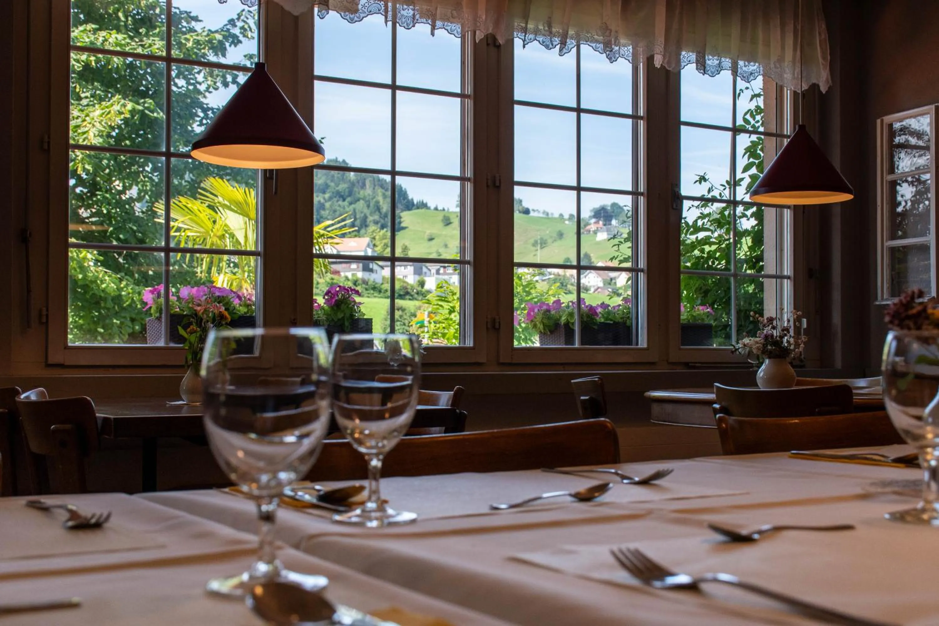 Restaurant/places to eat in Hotel am Schönenbühl