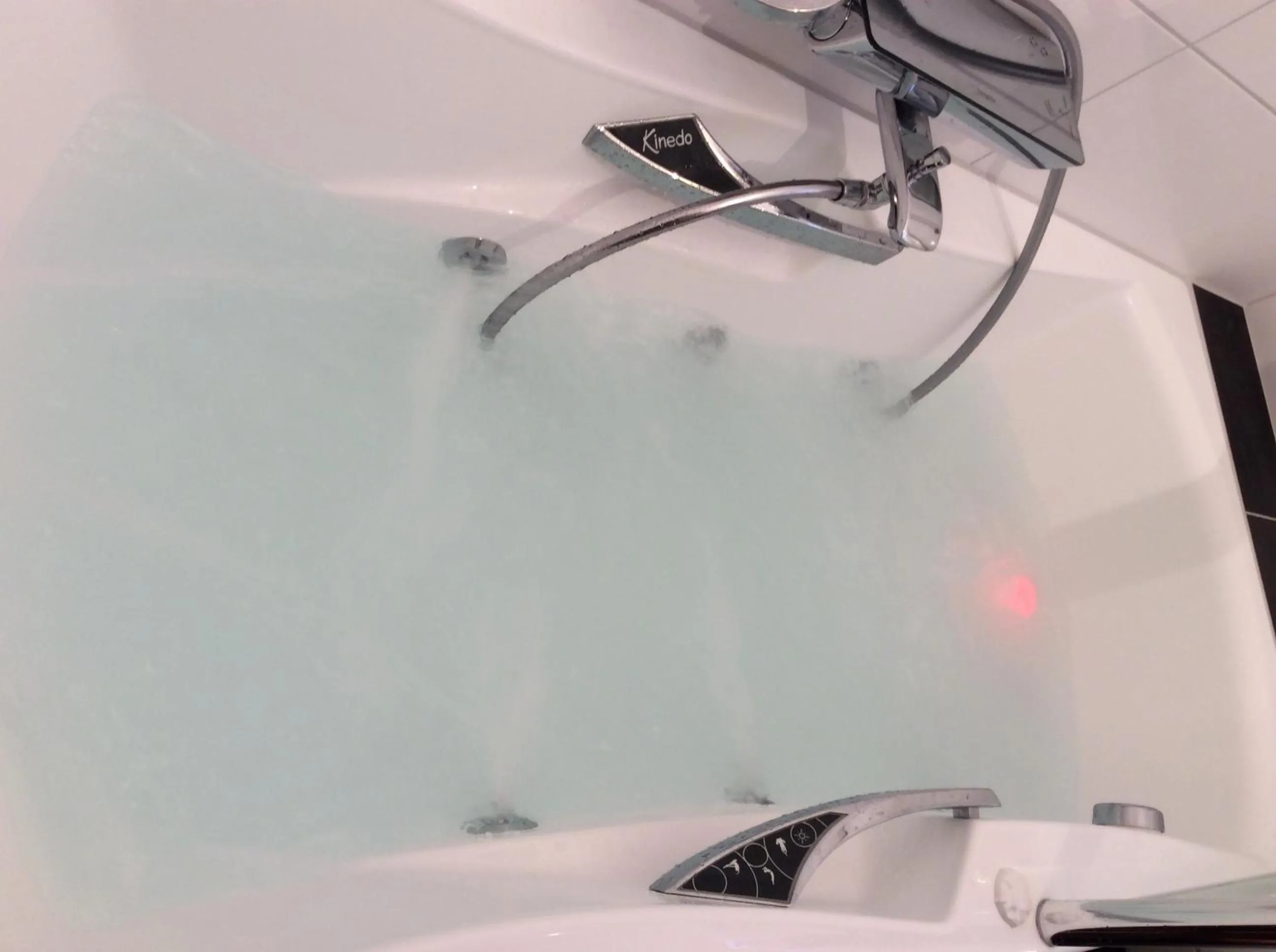 Hot Tub in Hôtel Des Bois