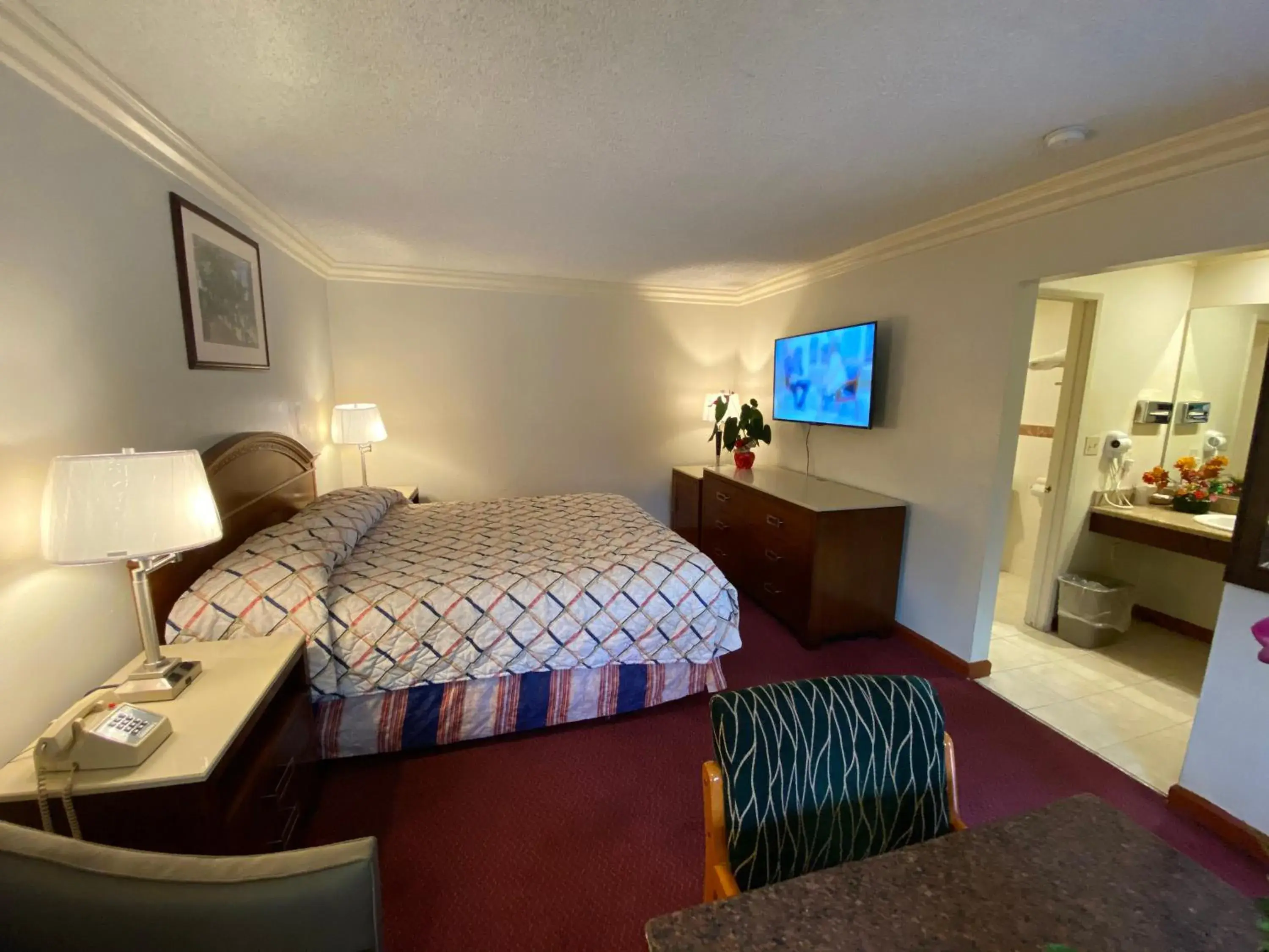 Deluxe King Room in Best Inn Rosemead Deluxe King Room in Best Inn Rosemead