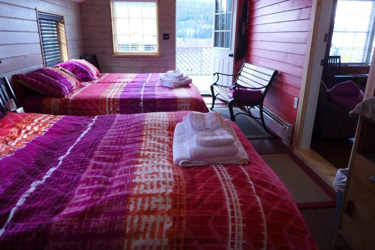 Bed in Mountain Thyme Getaway