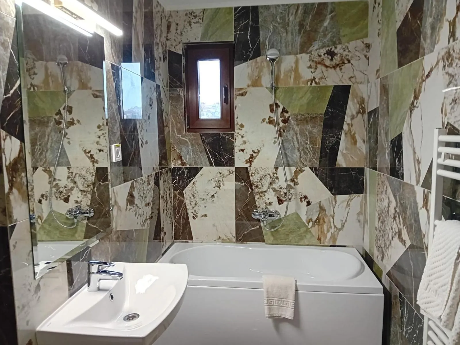 Bathroom in Hotel Majestic