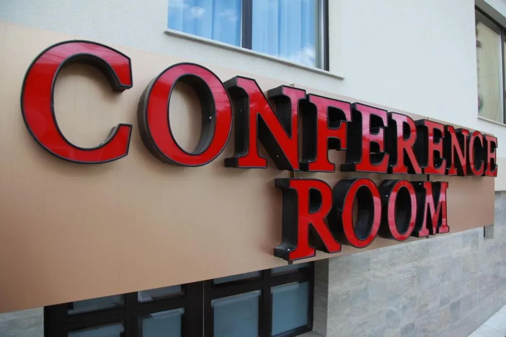 Business facilities in Hotel Majestic