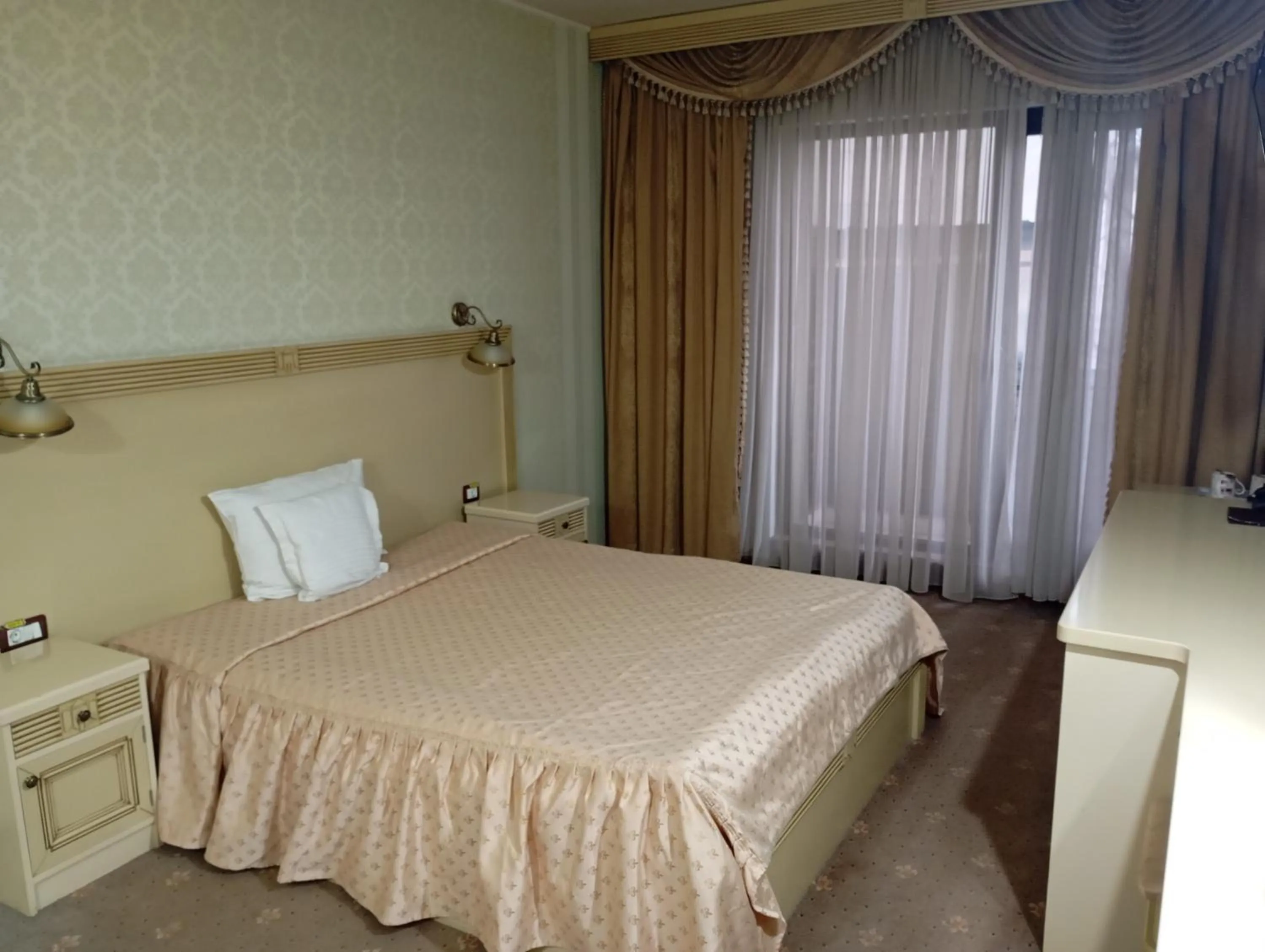 Budget Double or Twin Room - single occupancy in Hotel Majestic