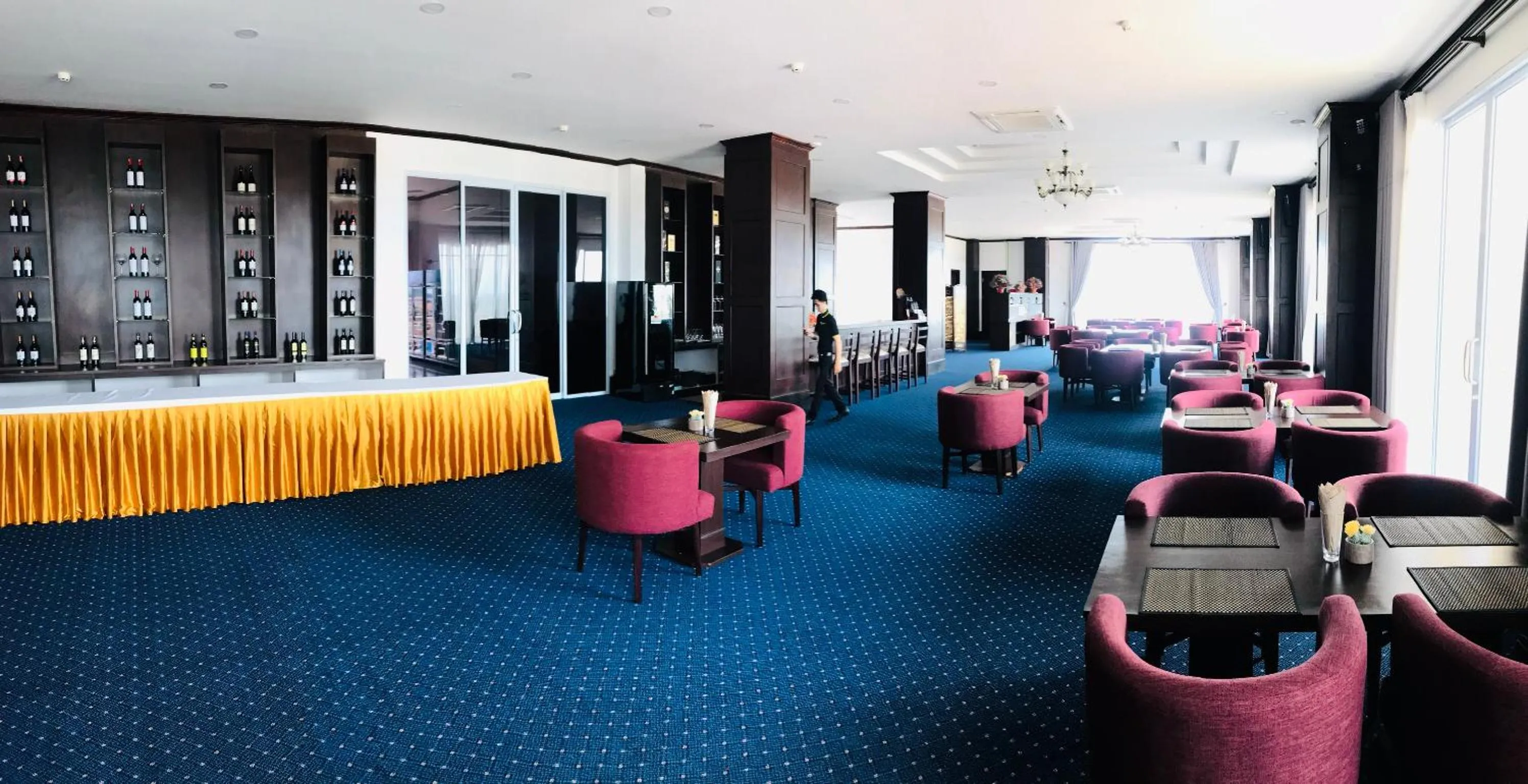 Restaurant/places to eat in Continental Plaza Vientiane