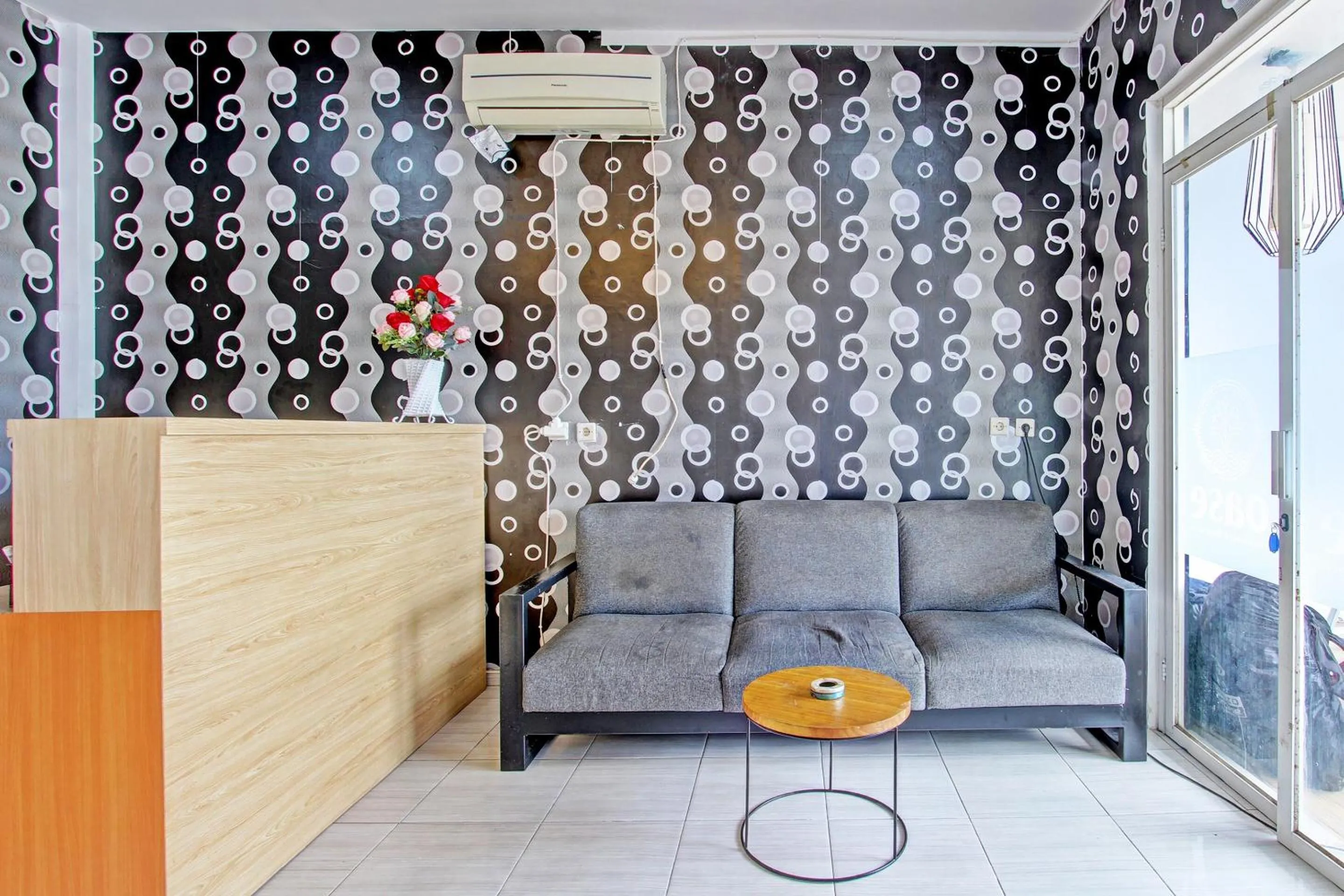 Lobby or reception in OYO 91952 Oase Hostel