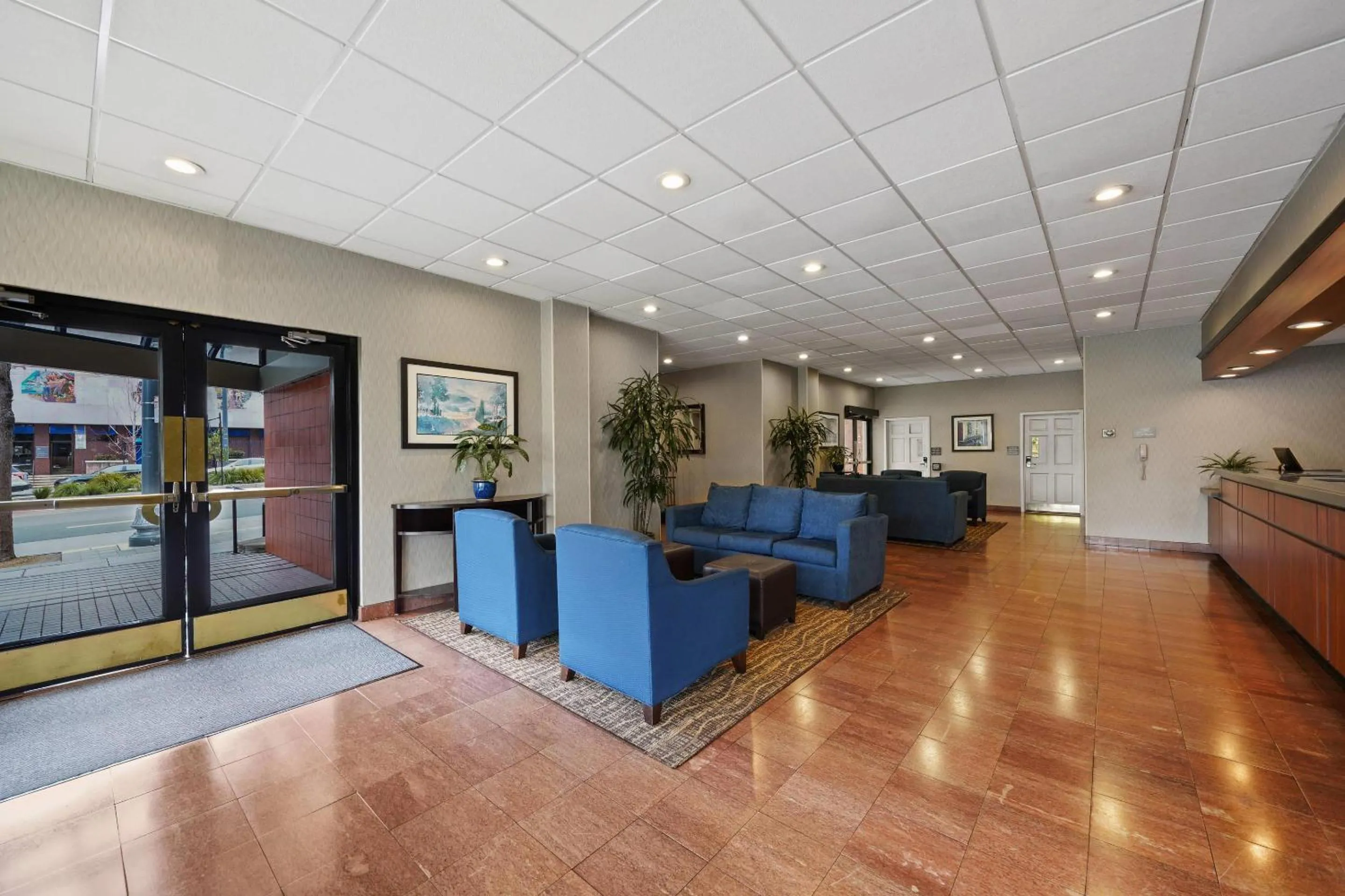 Lobby or reception in Comfort Inn By the Bay
