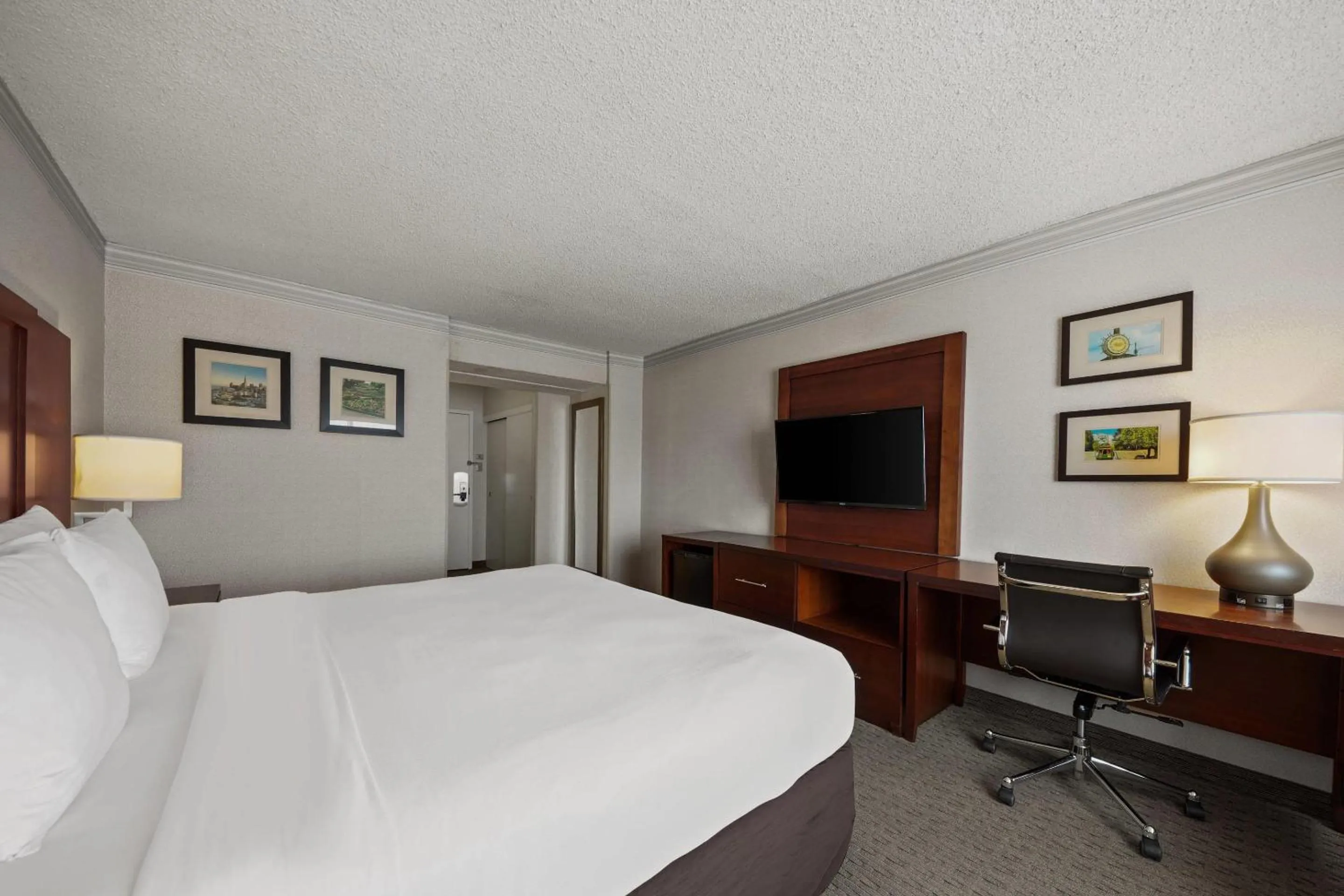 Bedroom, Bed in Comfort Inn By the Bay