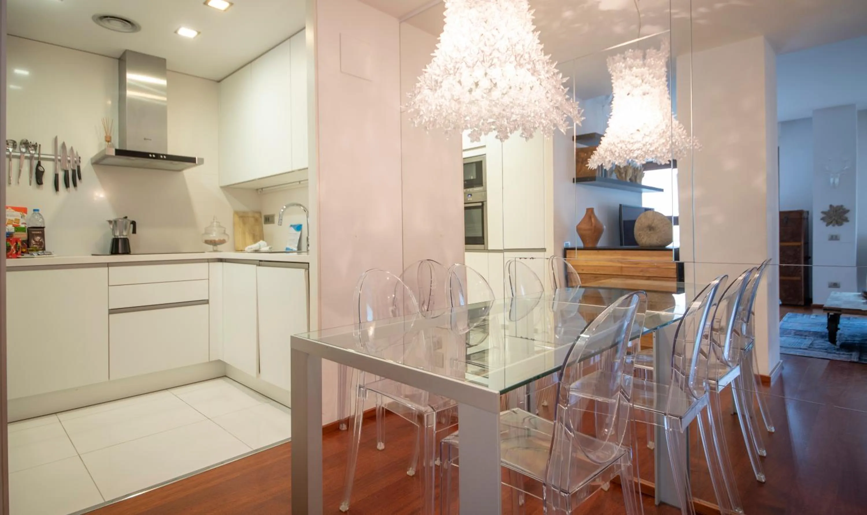 Kitchen or kitchenette in You Stylish City Center Apartments