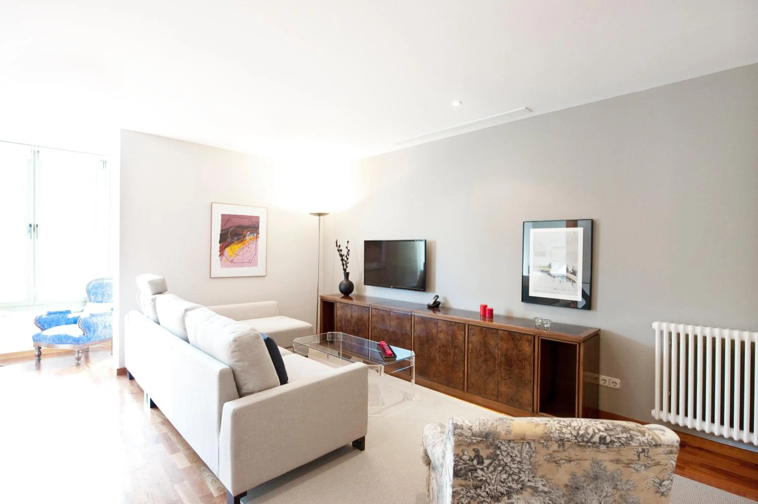 Bedroom in You Stylish City Center Apartments