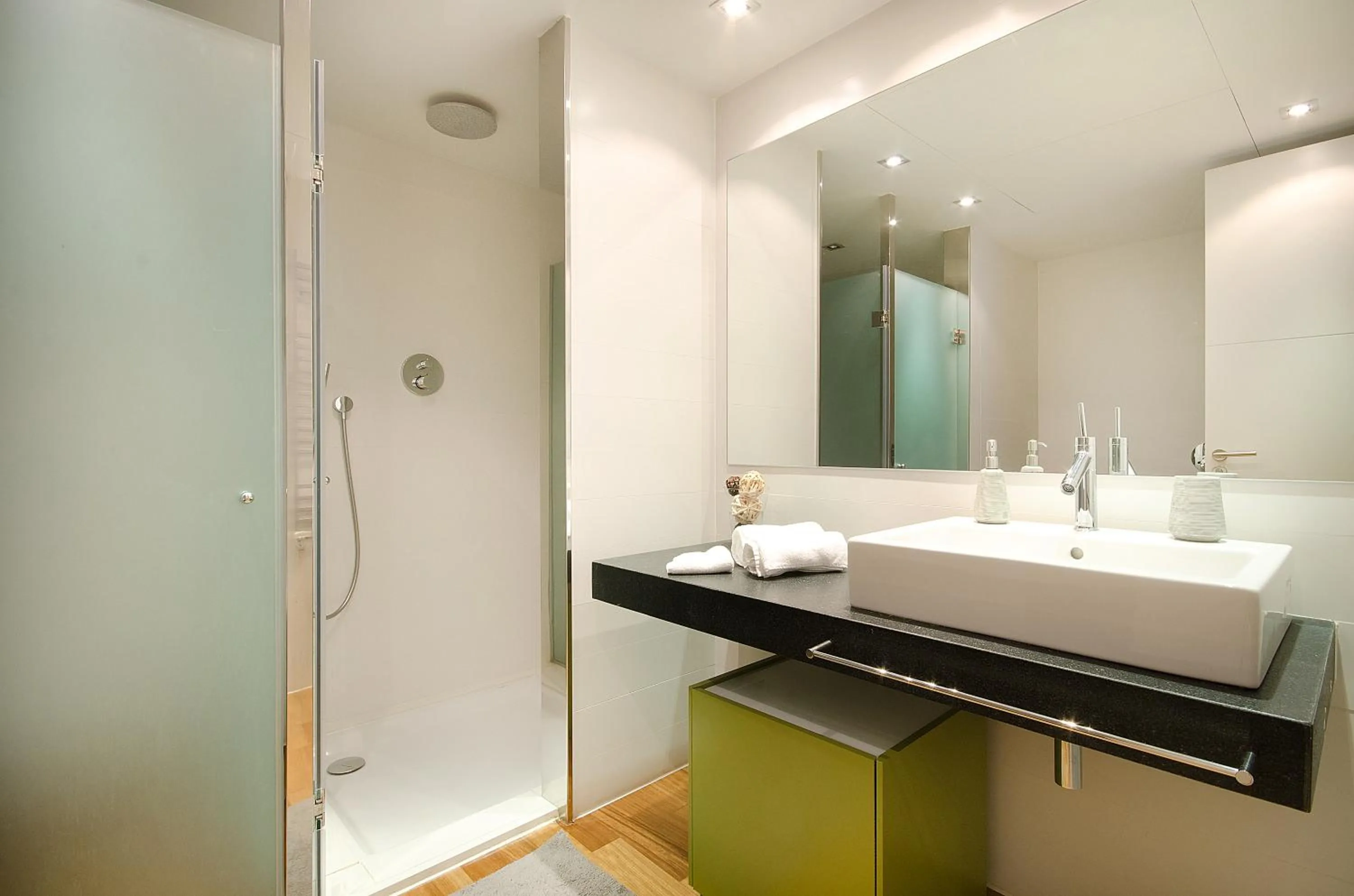 Bathroom in You Stylish City Center Apartments