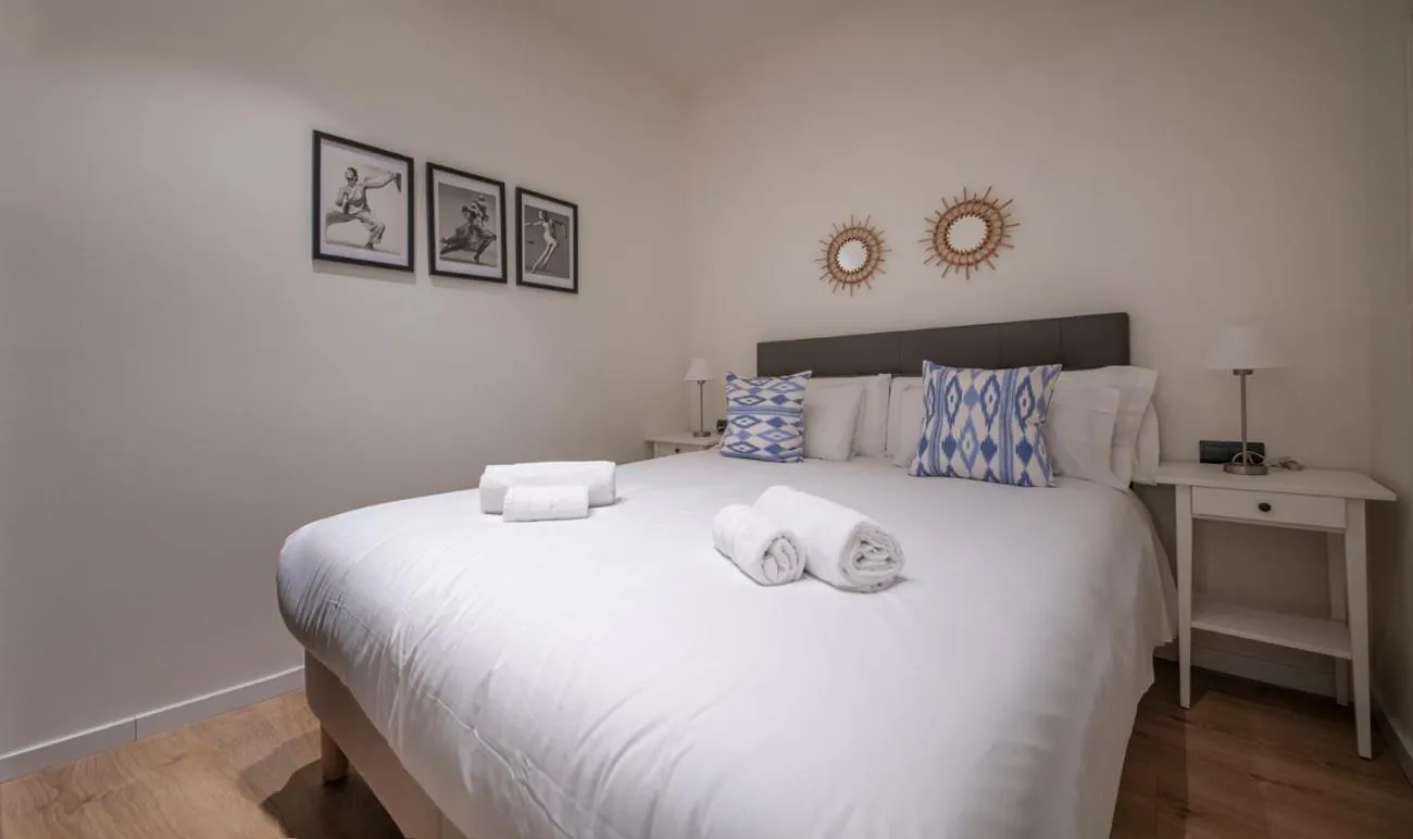 Bedroom, Bed in You Stylish City Center Apartments