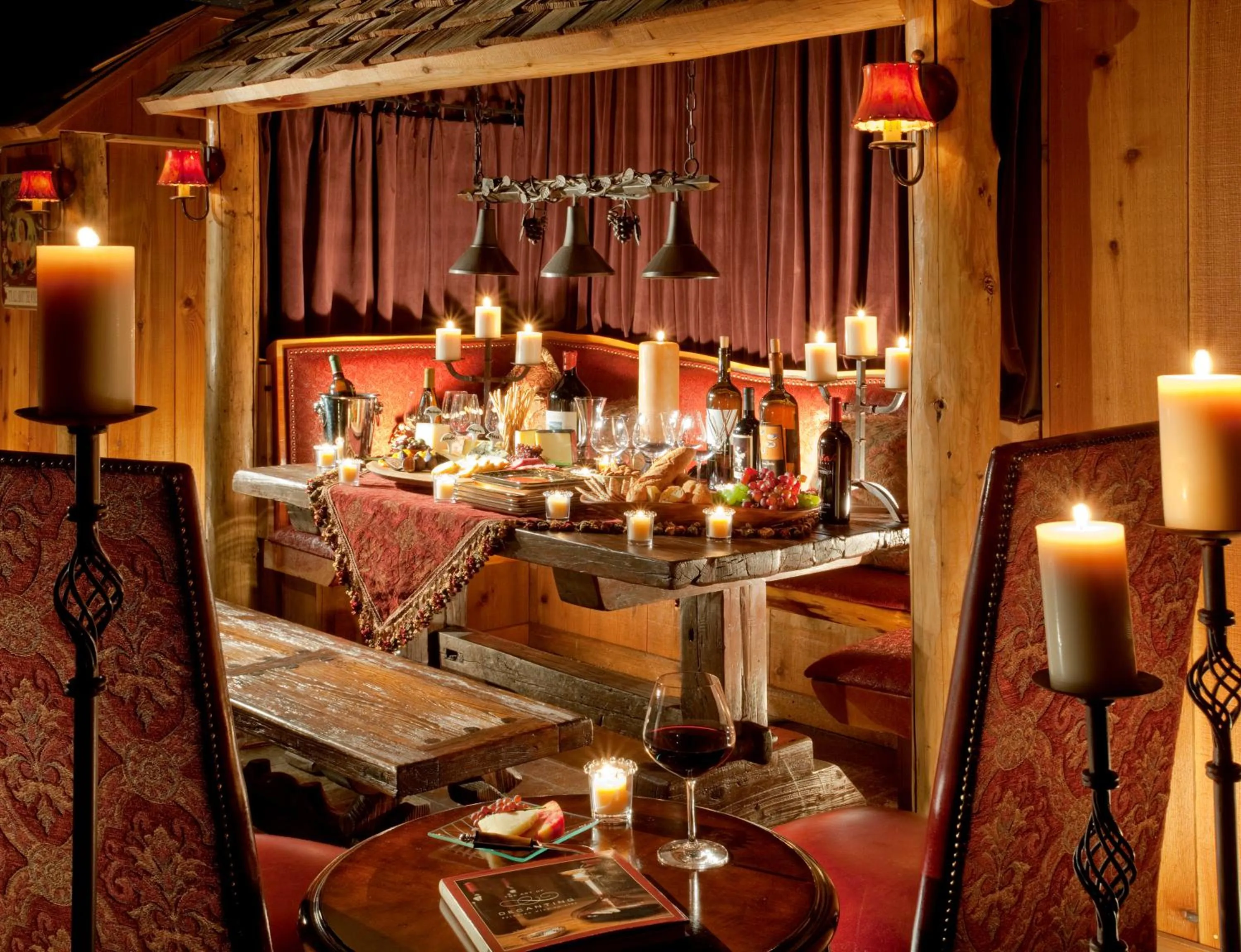 Restaurant/places to eat in Rustic Inn Creekside