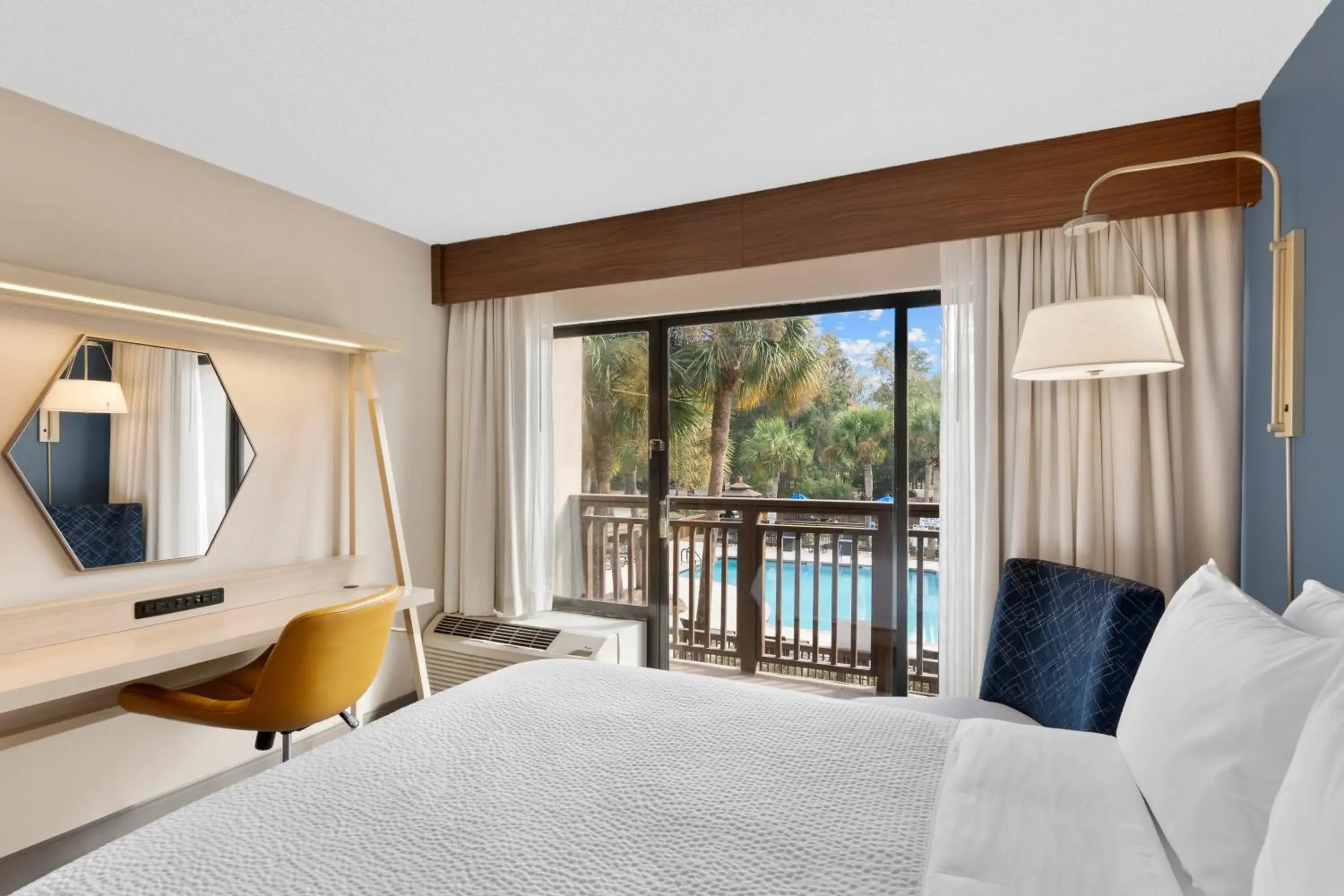 King Room with Sofa Bed - Pool View in Holiday Inn Express Hilton Head Island by IHG King Room with Sofa Bed - Pool View in Holiday Inn Express Hilton Head Island by IHG