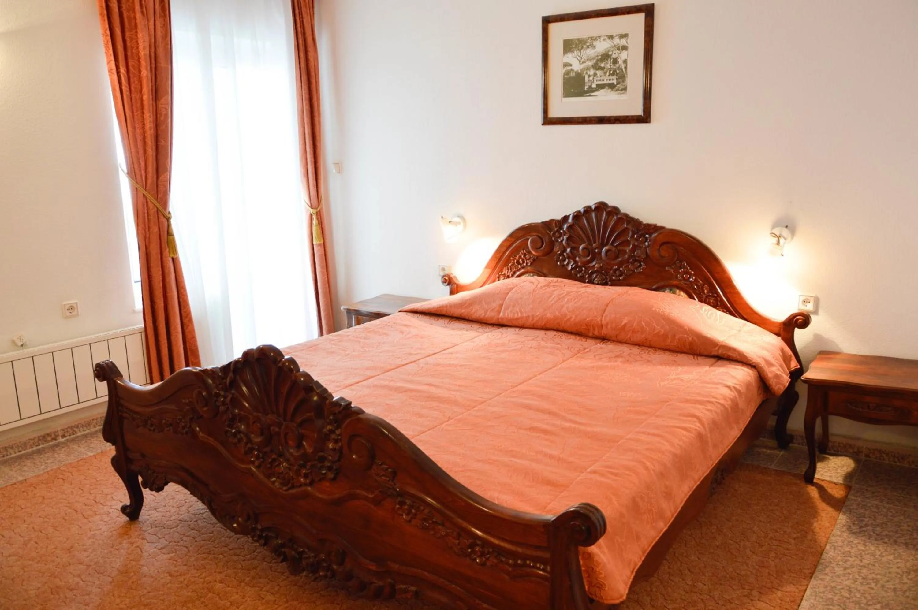 Bed in Park hotel Bellevue