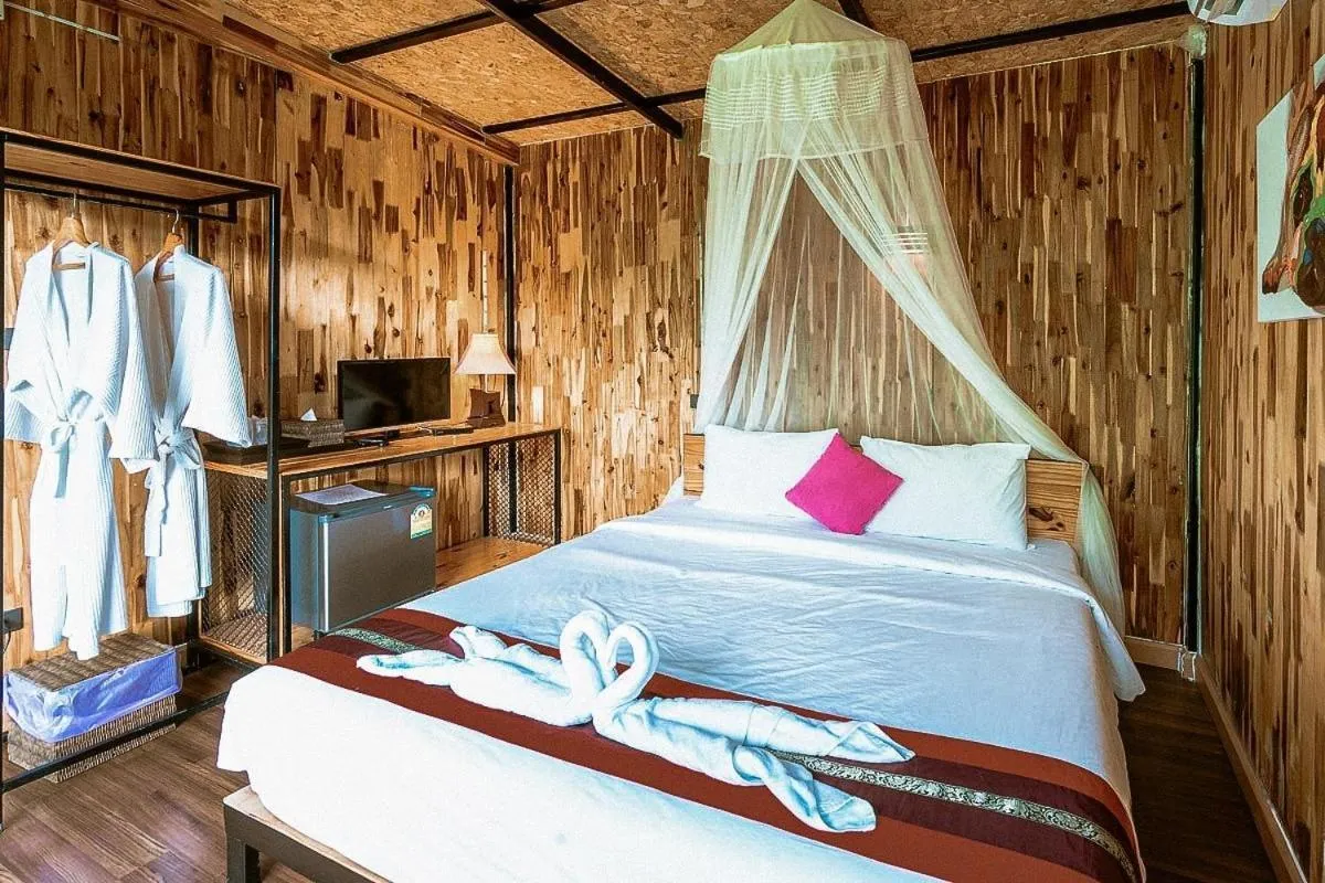 Bed in Chiewlan Camp and Resort