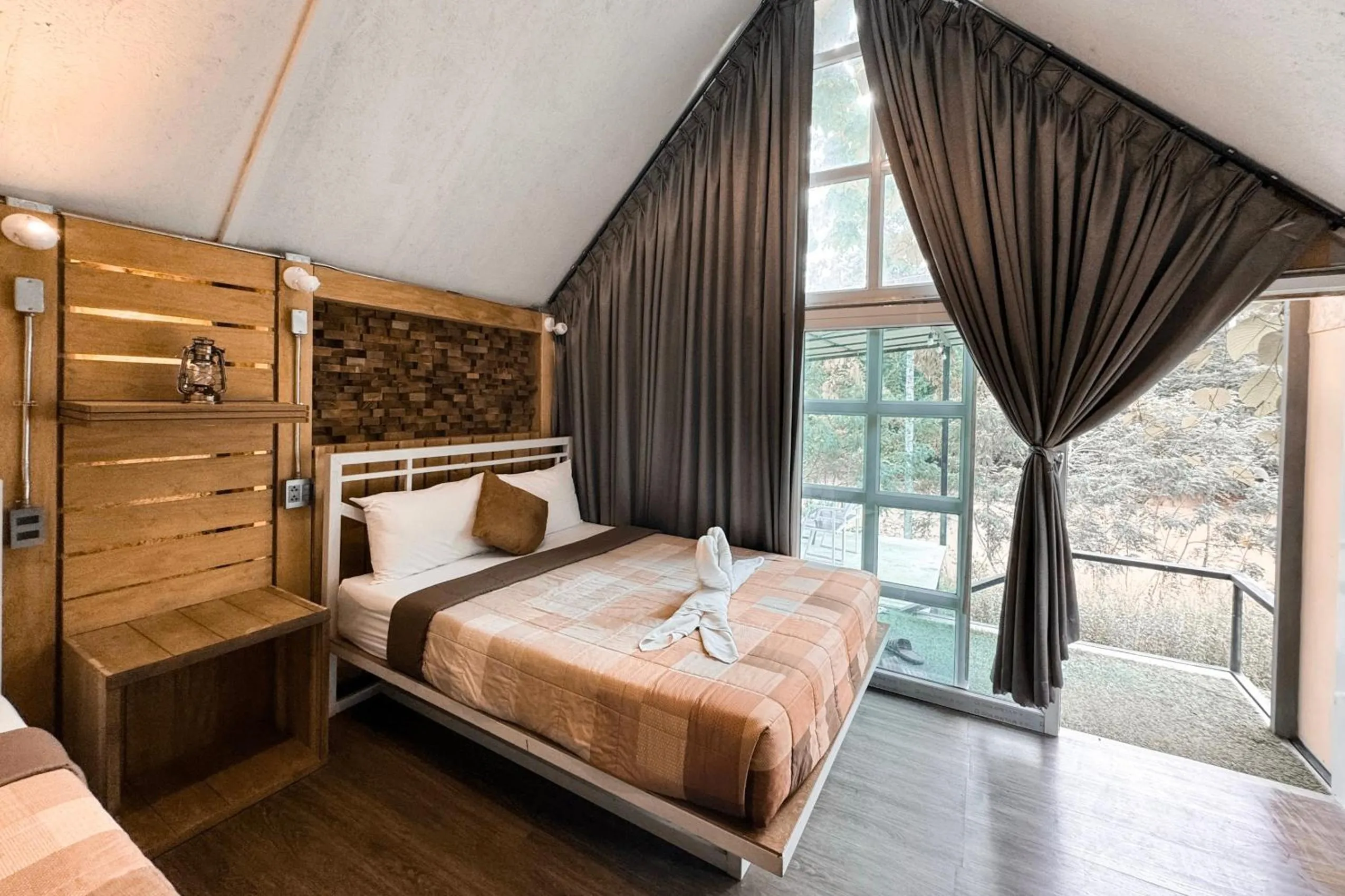 Bed in Chiewlan Camp and Resort