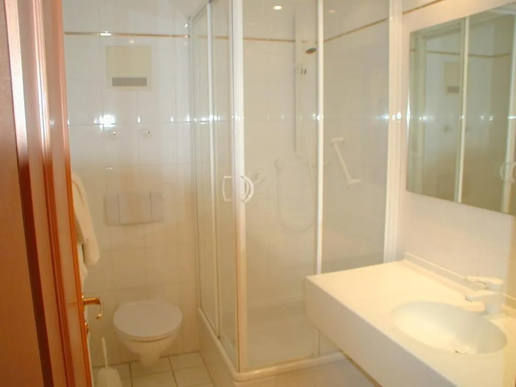 Bathroom in Kurhotel Würdinger Hof