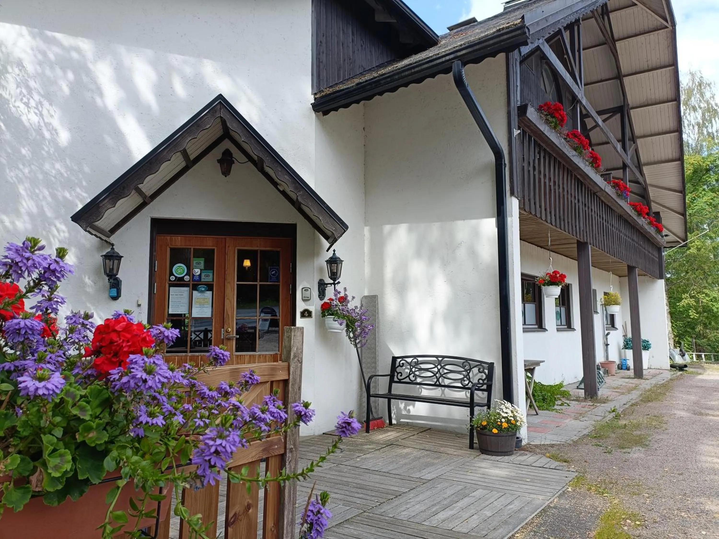 Property building in Cronin's Guesthouse Bed & Breakfast