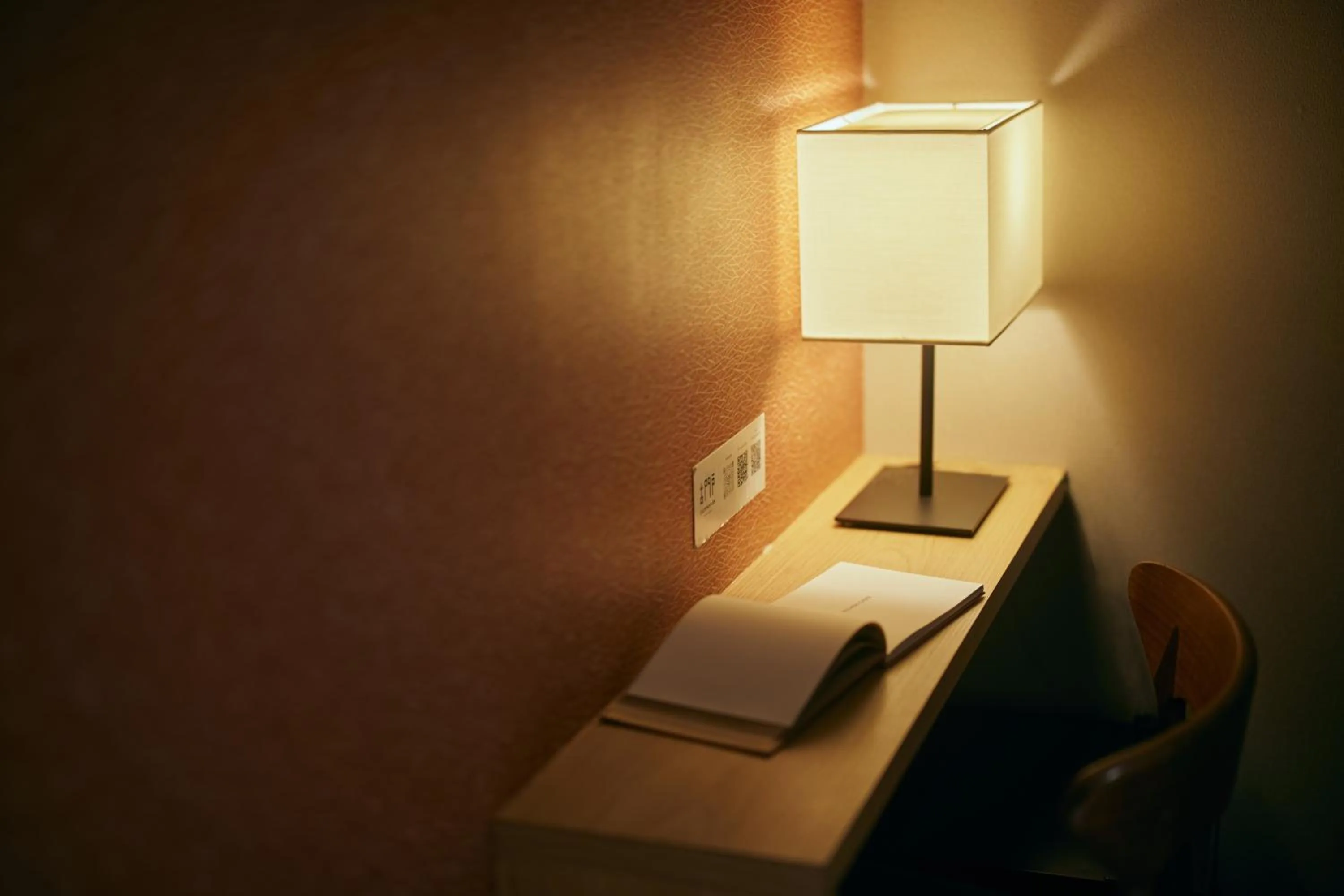 hair dresser in Common de - Hostel & Bar