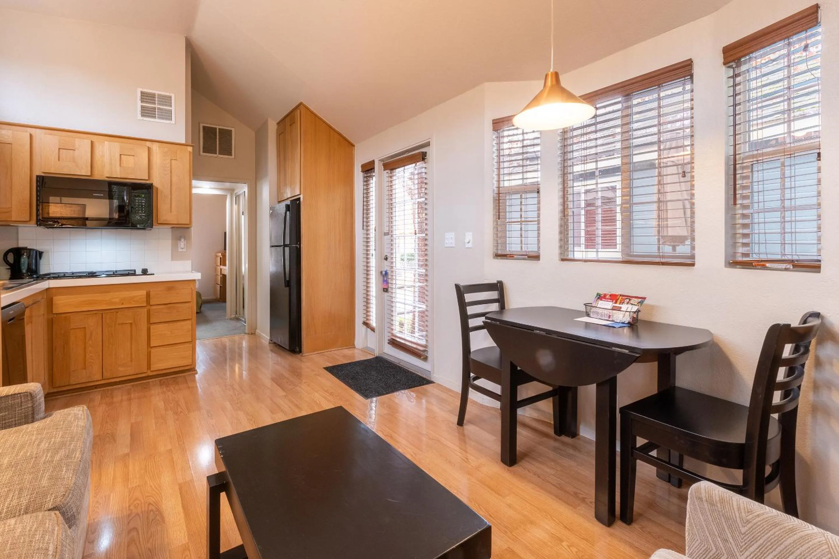 Dining area in RiverPointe Napa Valley Resort