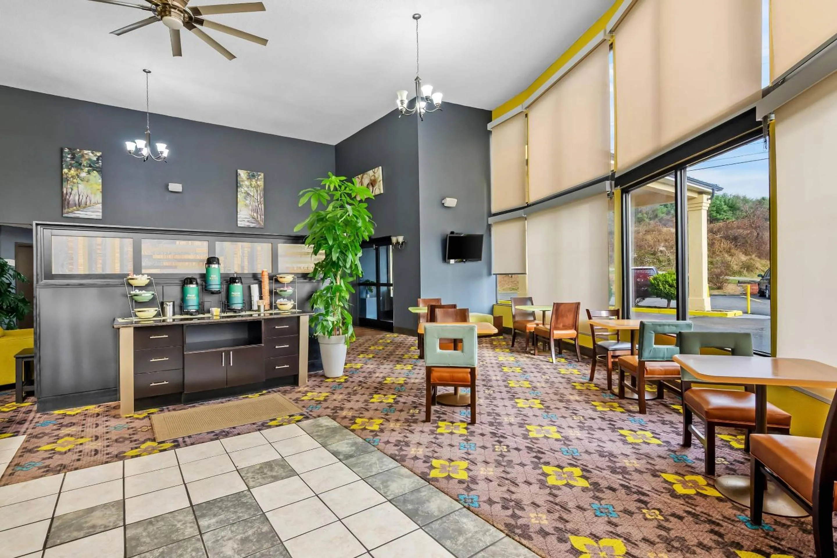 Breakfast in Quality Inn Hillsville