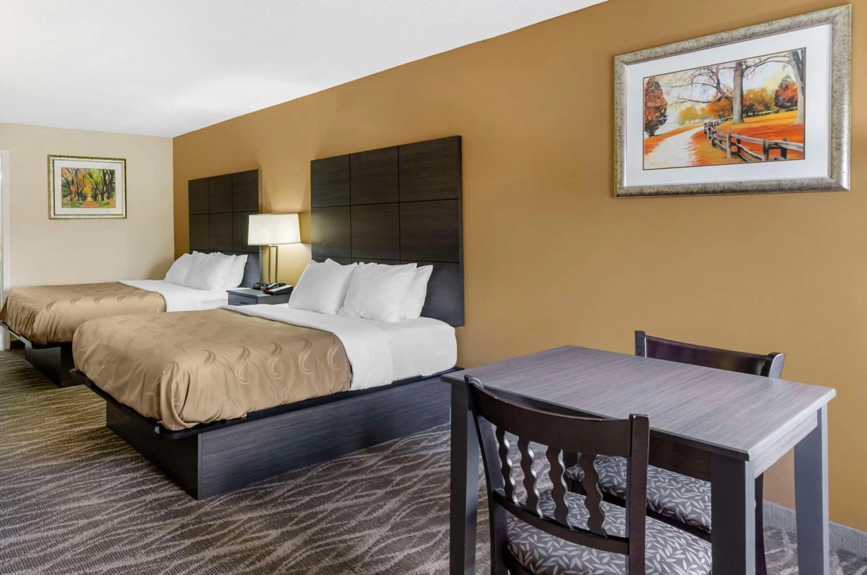 Bedroom, Bed in Quality Inn Hillsville