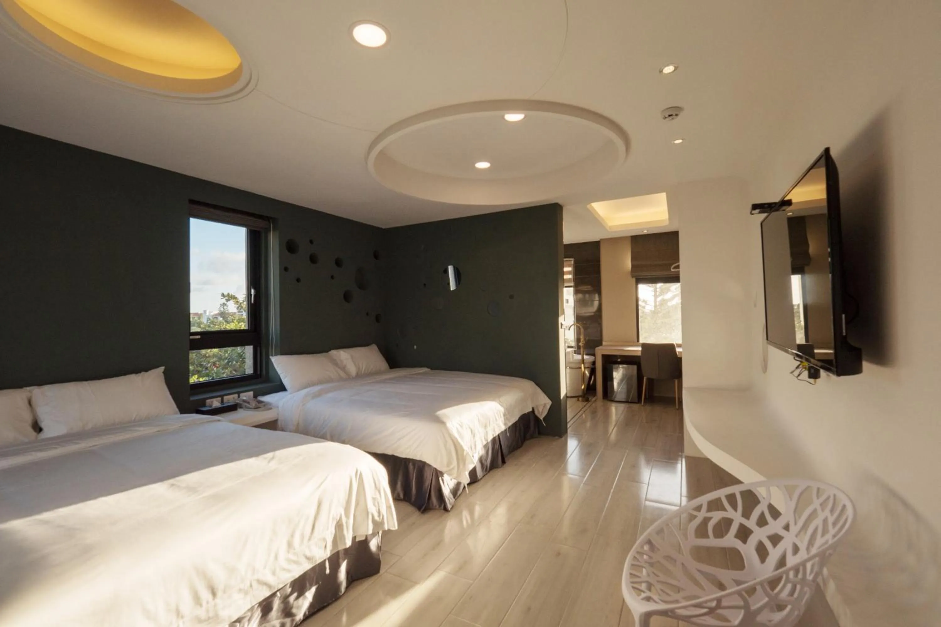 Photo of the whole room, Bed in Okra Villa