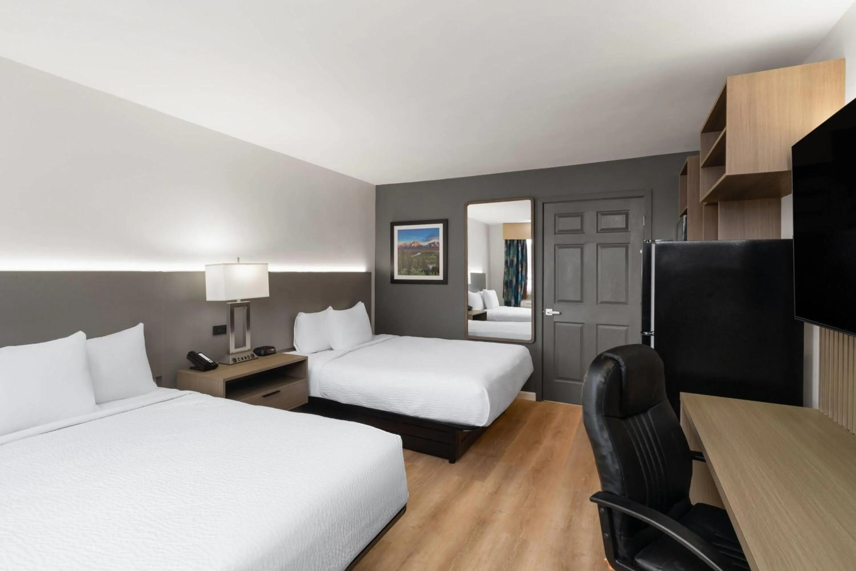 Photo of the whole room, Bed in Baymont by Wyndham Rock Springs