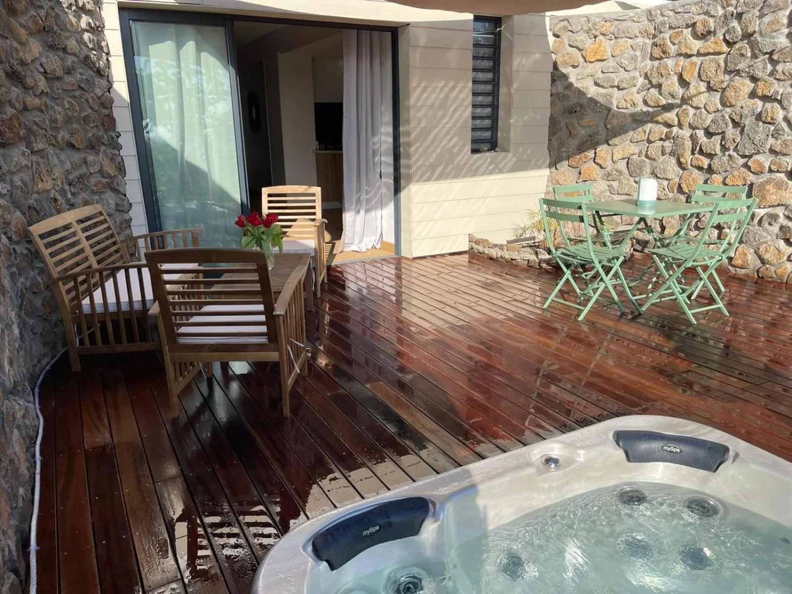 Hot Tub in Villa Prana